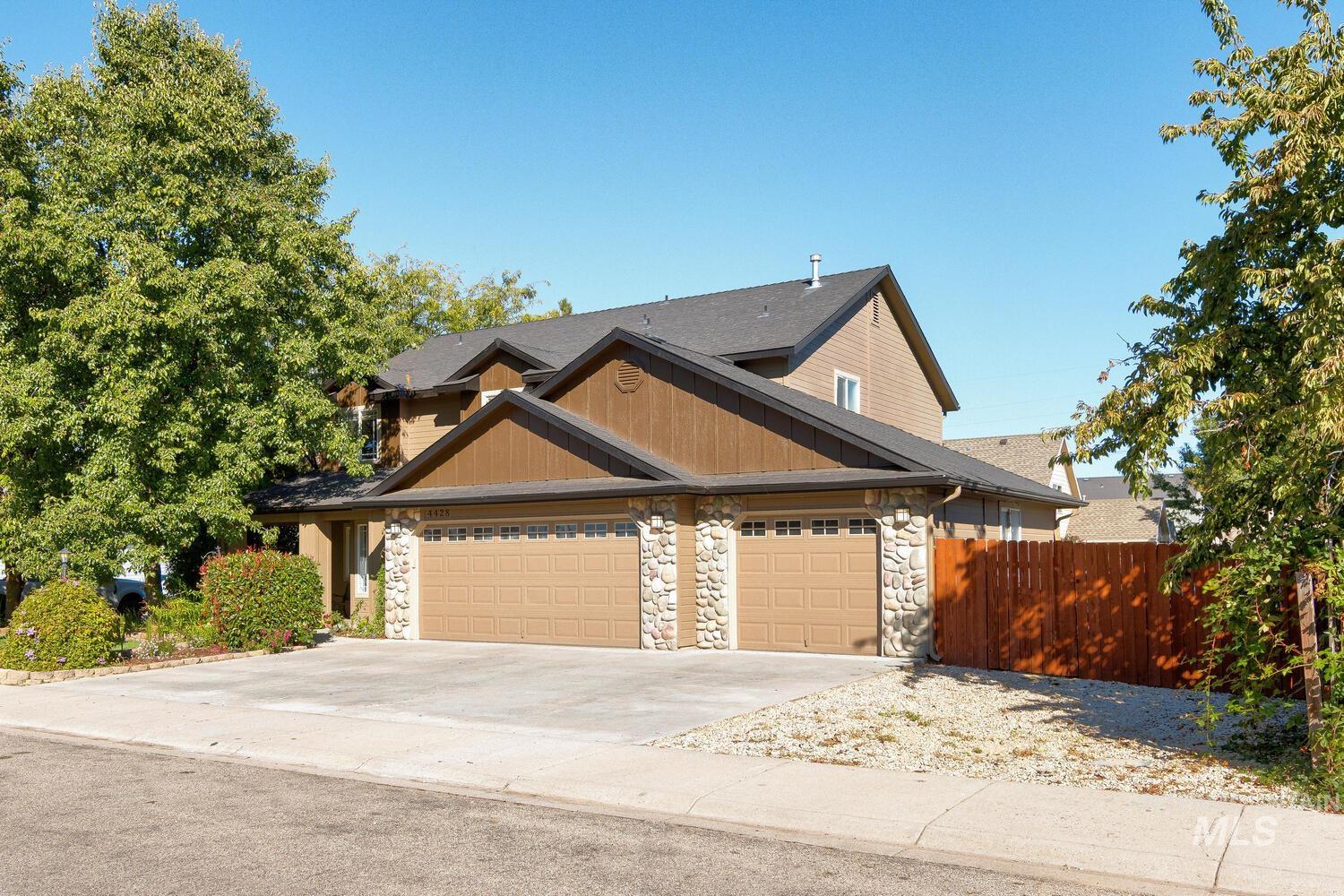 4428 W CampFire, Meridian, Idaho 83646, 4 Bedrooms, 2.5 Bathrooms, Residential For Sale, Price $550,900,MLS 98972493