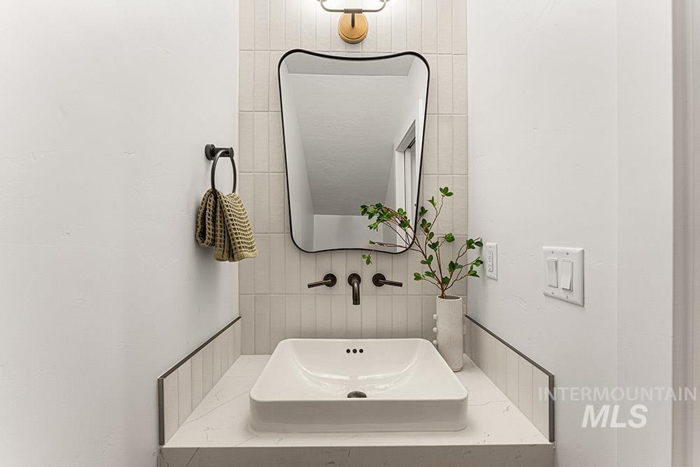 3353 W Whimbrel Lane, Boise, Idaho 83703, 3 Bedrooms, 2.5 Bathrooms, Residential For Sale, Price $699,900,MLS 98972495