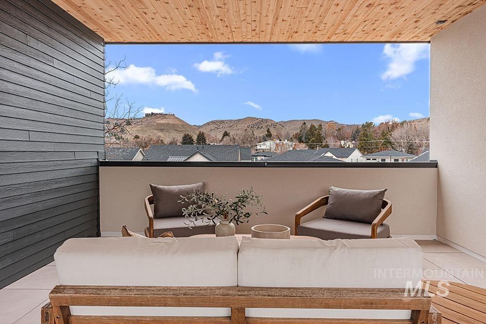 3353 W Whimbrel Lane, Boise, Idaho 83703, 3 Bedrooms, 2.5 Bathrooms, Residential For Sale, Price $699,900,MLS 98972495