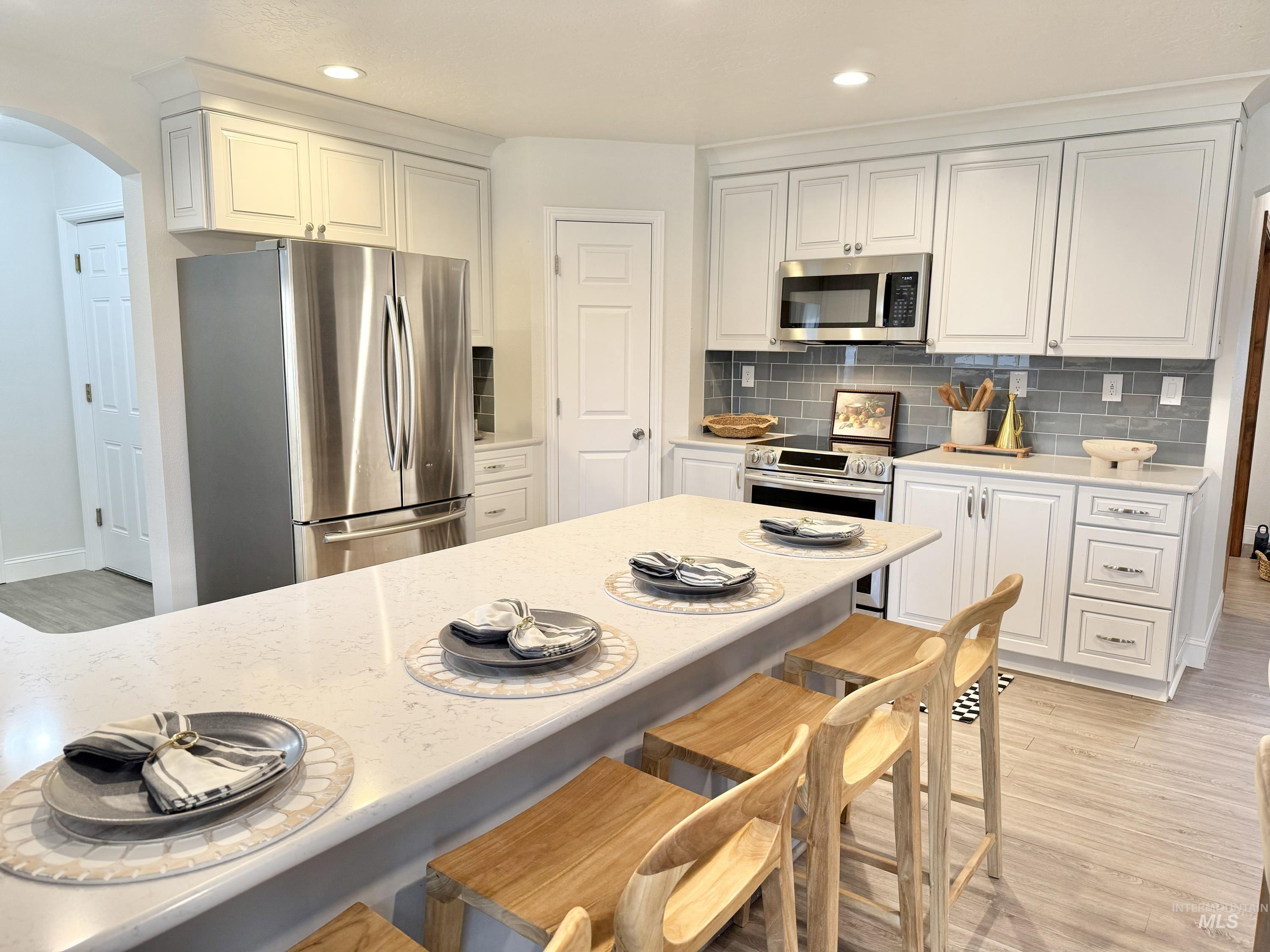 11453 W Glen Ellyn Ct, Boise, Idaho 83713, 3 Bedrooms, 2.5 Bathrooms, Residential For Sale, Price $465,000,MLS 98972496