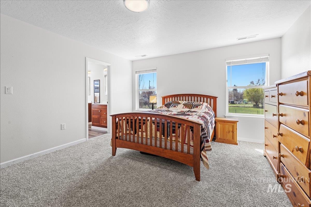 11453 W Glen Ellyn Ct, Boise, Idaho 83713, 3 Bedrooms, 2.5 Bathrooms, Residential For Sale, Price $465,000,MLS 98972496