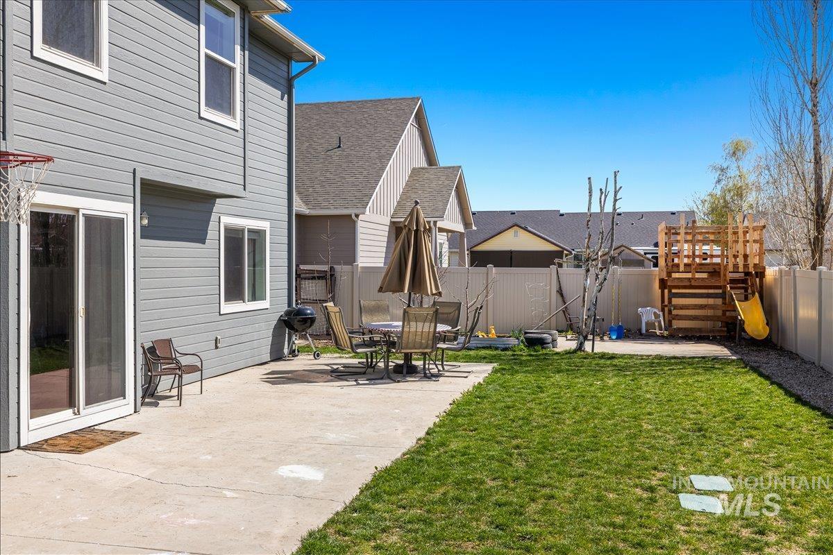 11453 W Glen Ellyn Ct, Boise, Idaho 83713, 3 Bedrooms, 2.5 Bathrooms, Residential For Sale, Price $465,000,MLS 98972496