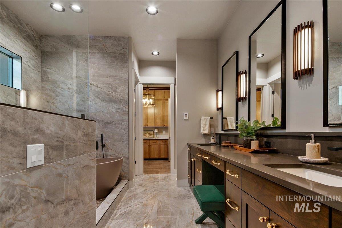 7017 N Cairnhill Way, Eagle, Idaho 83616, 4 Bedrooms, 4.5 Bathrooms, Residential For Sale, Price $2,499,900,MLS 98972497