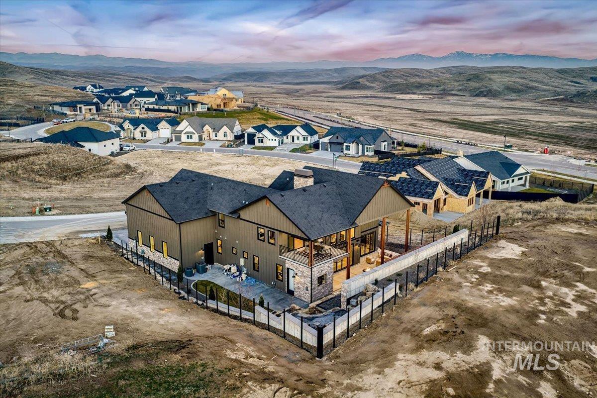 7017 N Cairnhill Way, Eagle, Idaho 83616, 4 Bedrooms, 4.5 Bathrooms, Residential For Sale, Price $2,499,900,MLS 98972497