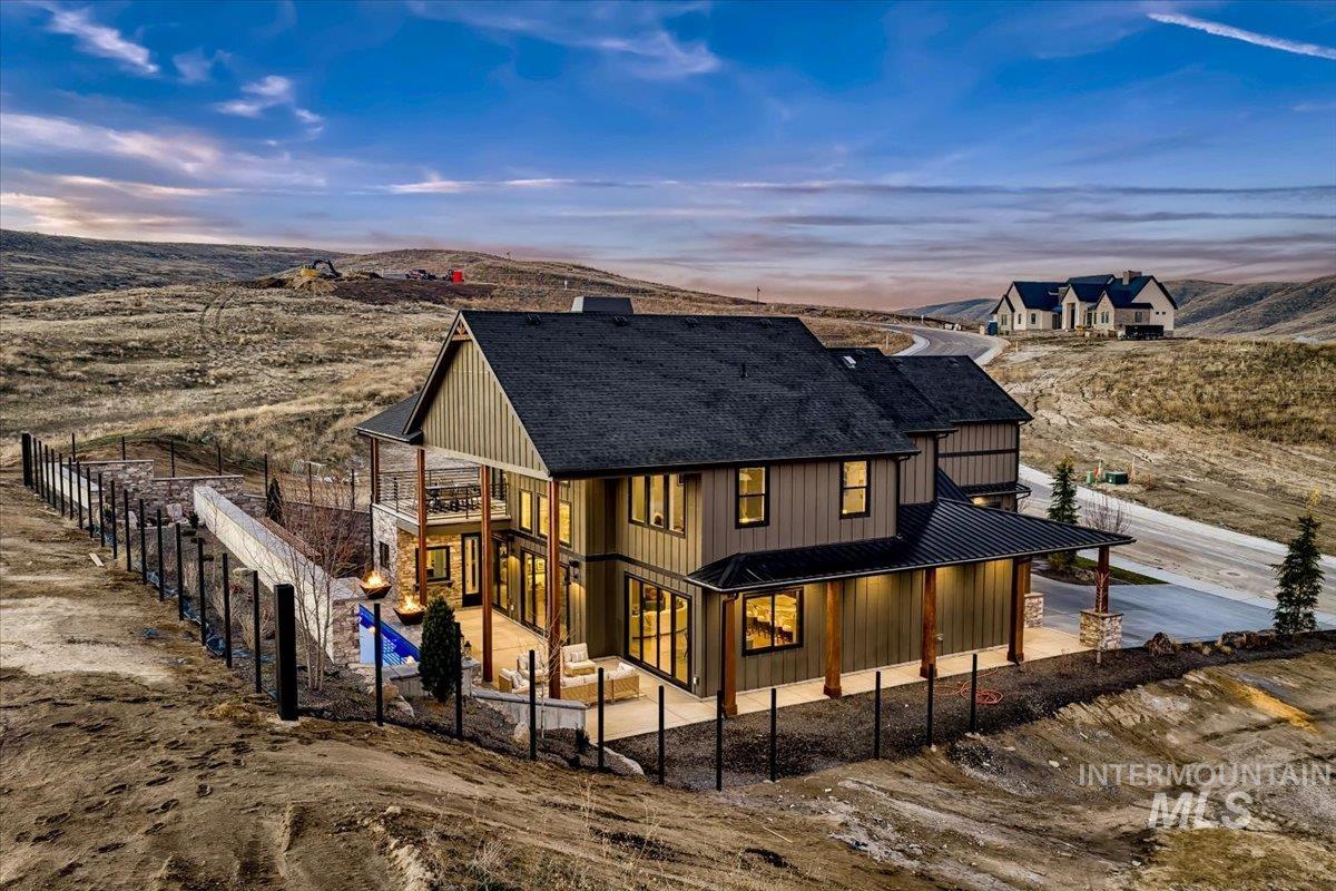 7017 N Cairnhill Way, Eagle, Idaho 83616, 4 Bedrooms, 4.5 Bathrooms, Residential For Sale, Price $2,499,900,MLS 98972497