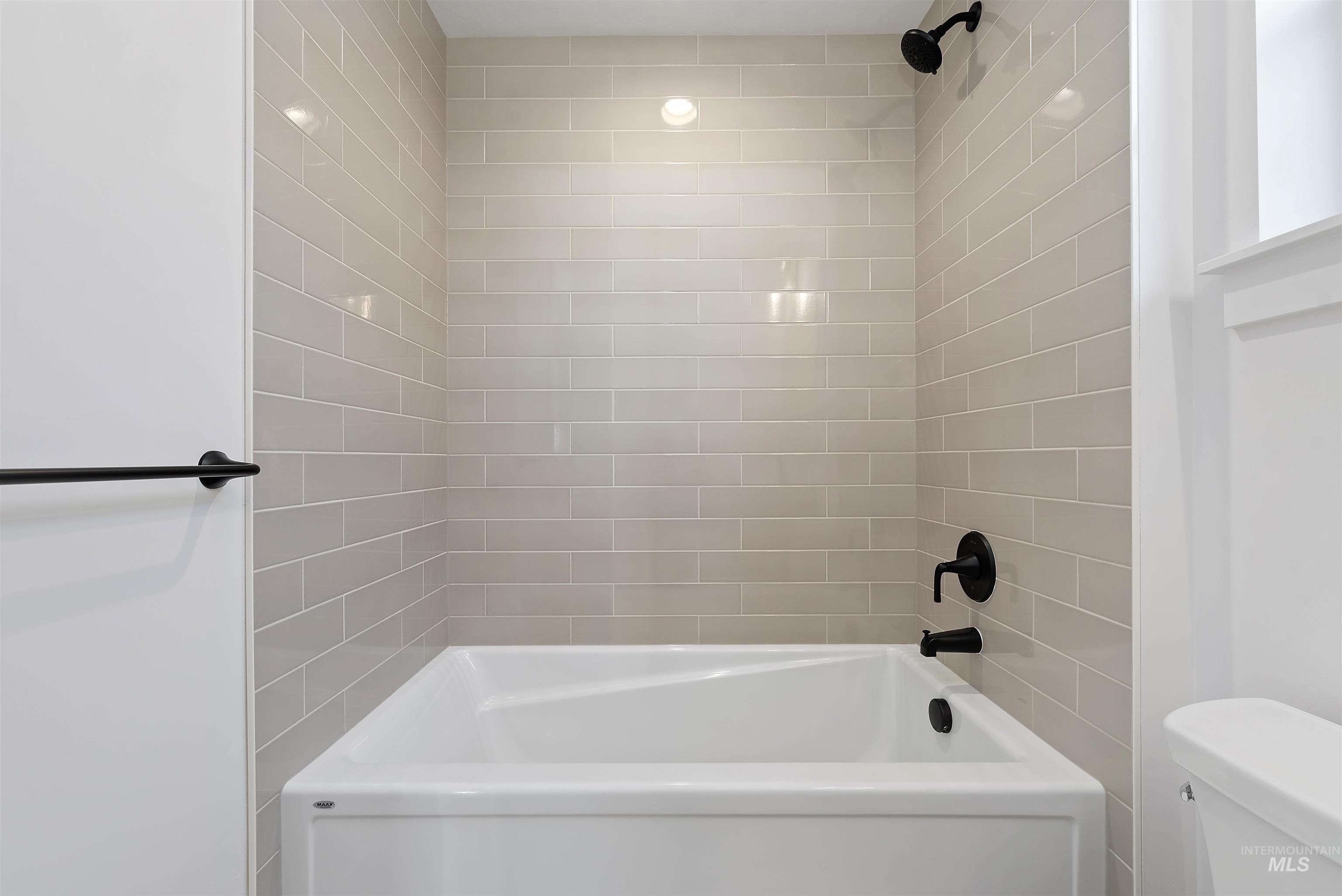 6536 E Lucy Dr, Eagle, Idaho 83714, 3 Bedrooms, 2 Bathrooms, Residential For Sale, Price $559,880,MLS 98972499