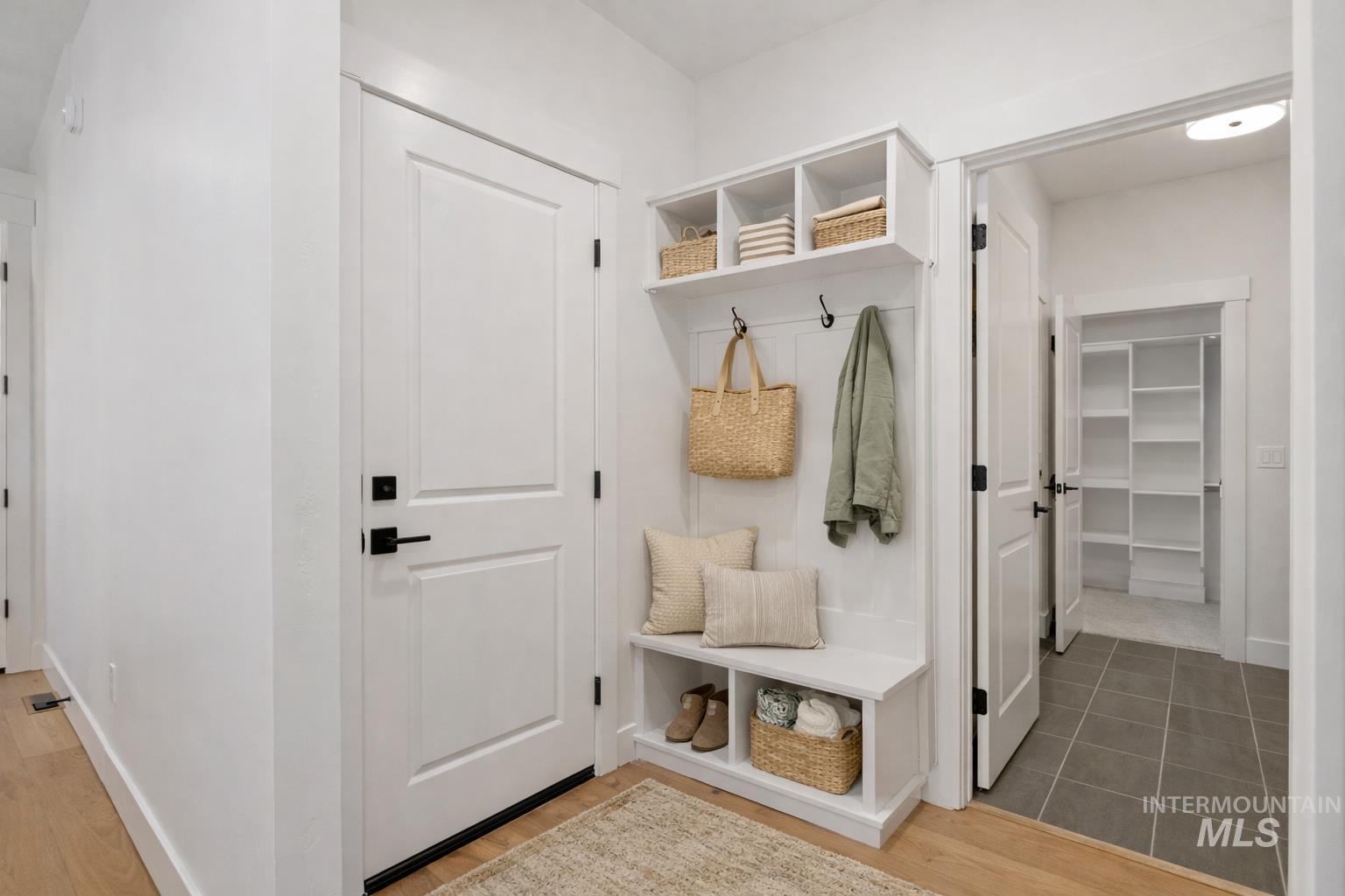 6536 E Lucy Dr, Eagle, Idaho 83714, 3 Bedrooms, 2 Bathrooms, Residential For Sale, Price $559,880,MLS 98972499