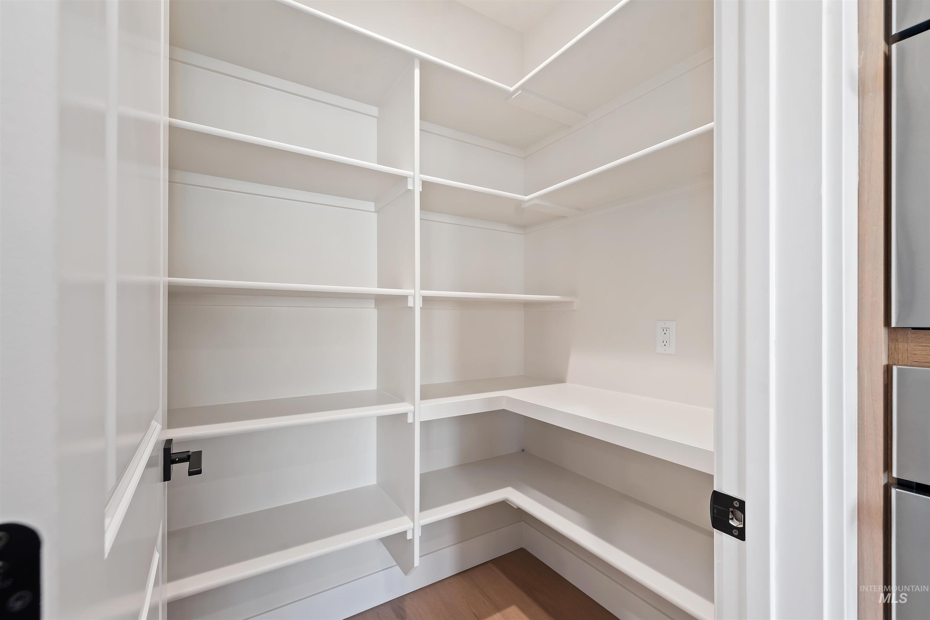 6536 E Lucy Dr, Eagle, Idaho 83714, 3 Bedrooms, 2 Bathrooms, Residential For Sale, Price $599,880,MLS 98972499