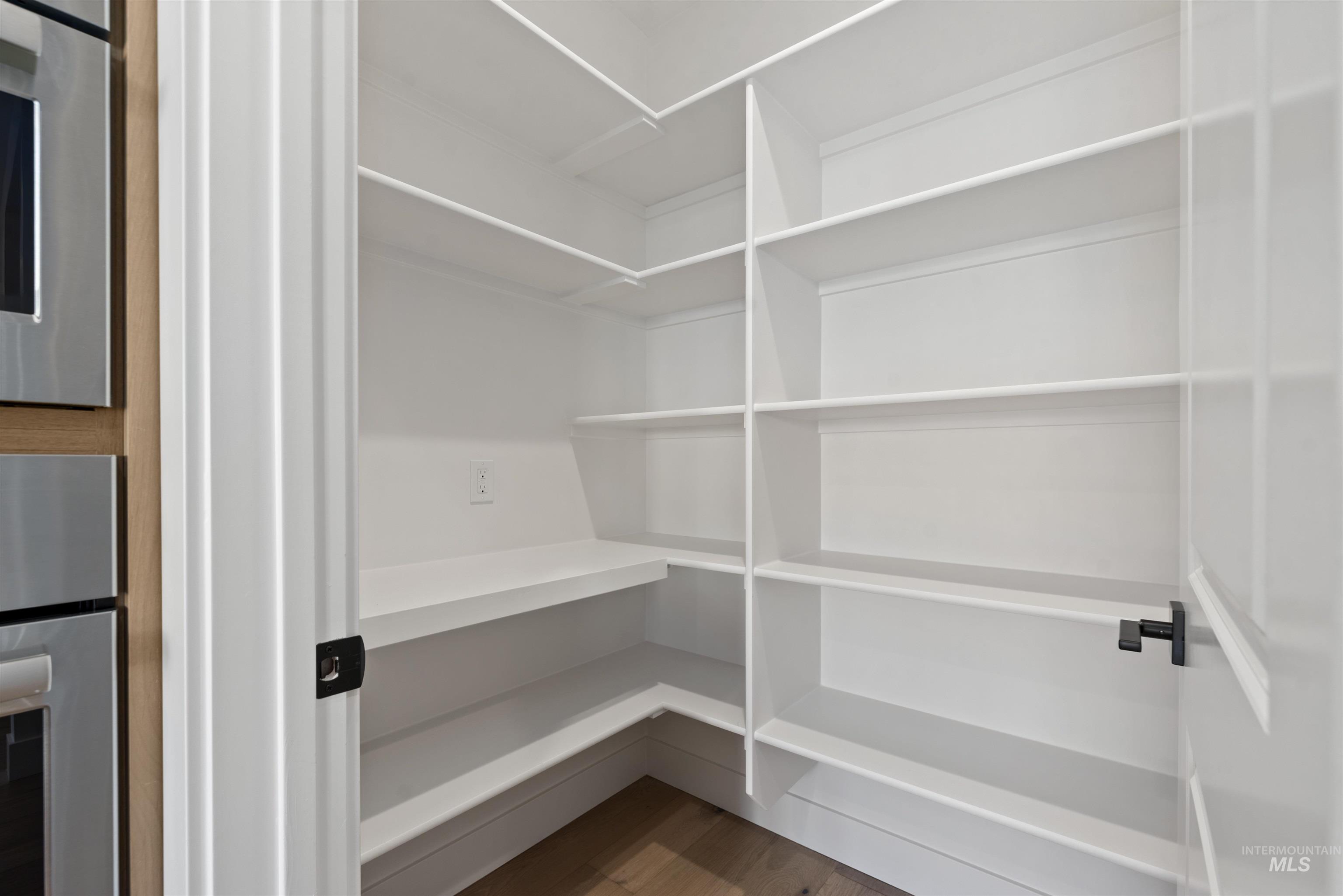 6536 E Lucy Dr, Eagle, Idaho 83714, 3 Bedrooms, 2 Bathrooms, Residential For Sale, Price $559,880,MLS 98972499