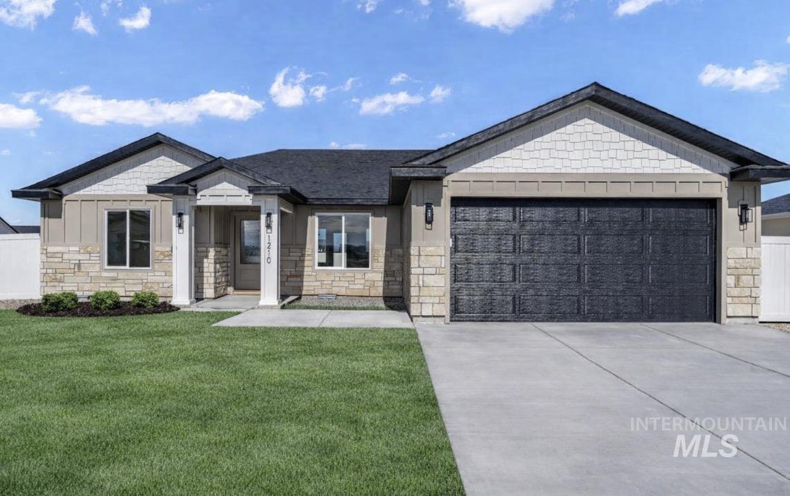 1210 Ira Burton, Twin Falls, Idaho 83301, 4 Bedrooms, 2 Bathrooms, Residential For Sale, Price $439,000,MLS 98972500