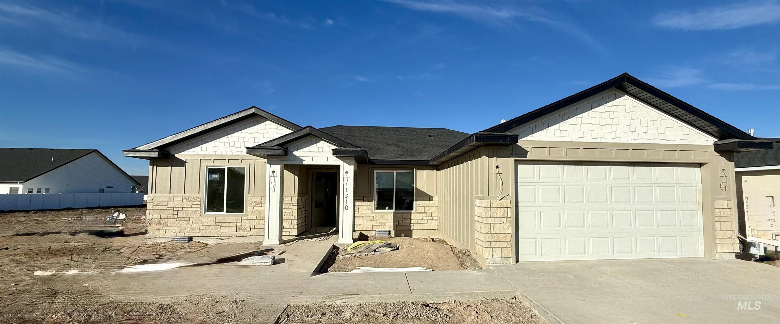 1210 Ira Burton, Twin Falls, Idaho 83301, 4 Bedrooms, 2 Bathrooms, Residential For Sale, Price $439,000,MLS 98972500