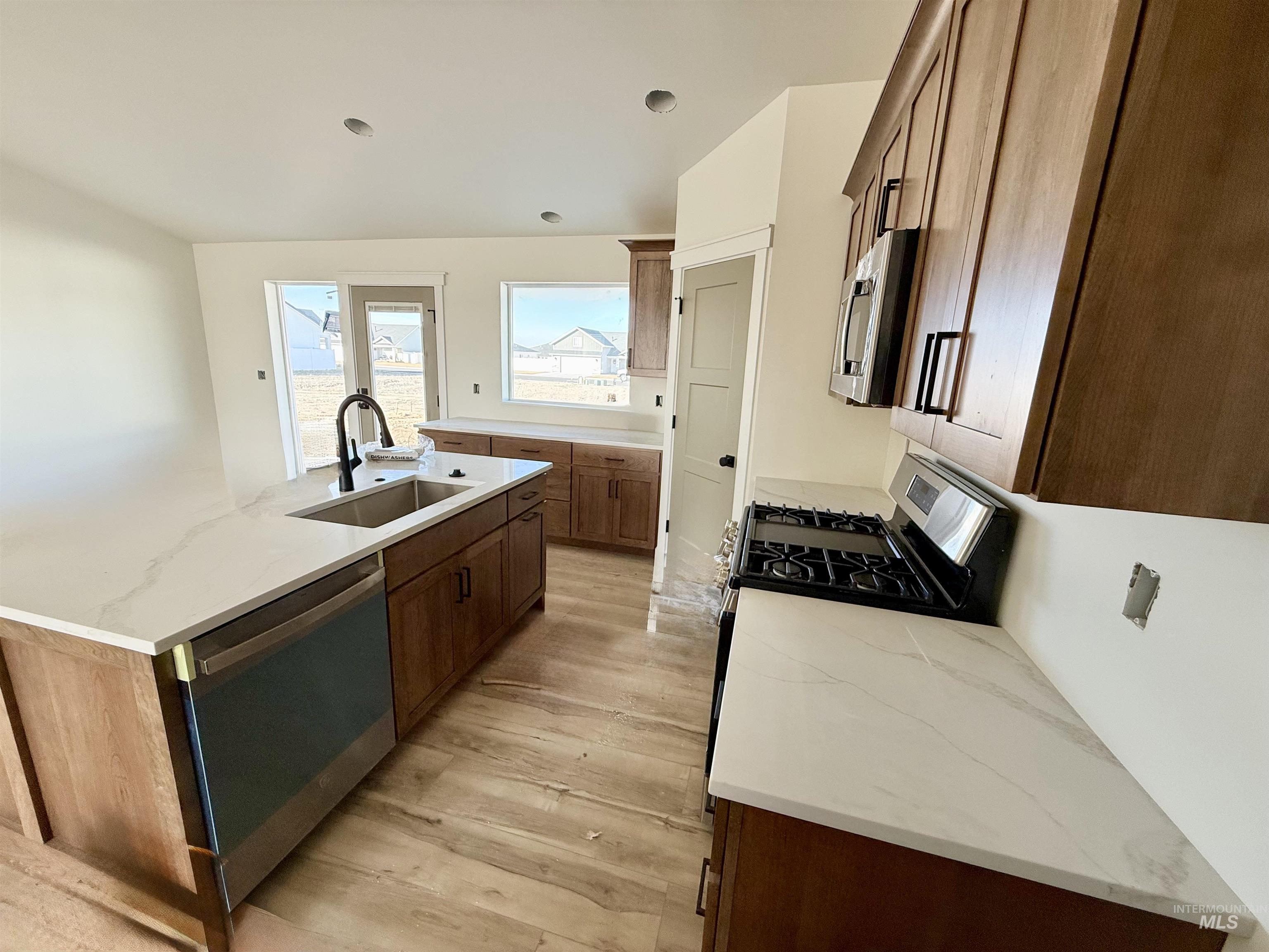 1210 Ira Burton, Twin Falls, Idaho 83301, 4 Bedrooms, 2 Bathrooms, Residential For Sale, Price $439,000,MLS 98972500