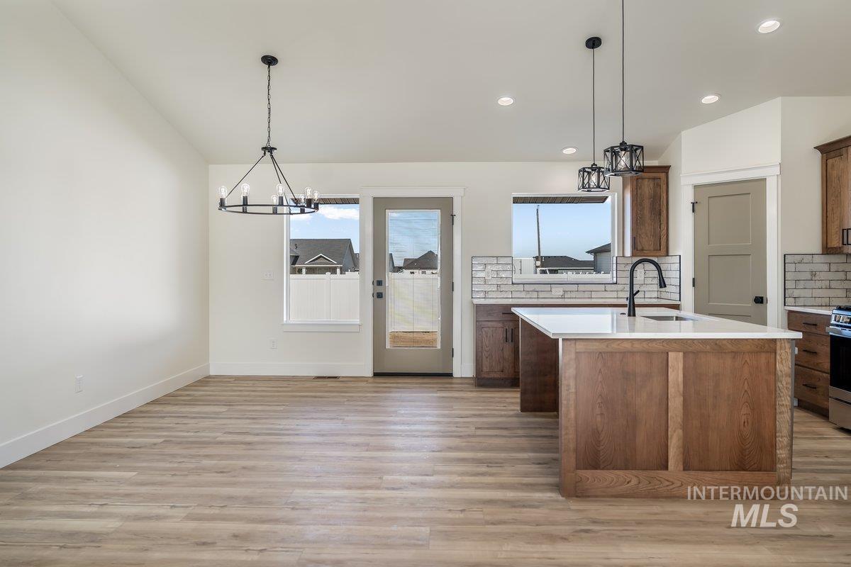 1210 Ira Burton, Twin Falls, Idaho 83301, 4 Bedrooms, 2 Bathrooms, Residential For Sale, Price $439,000,MLS 98972500