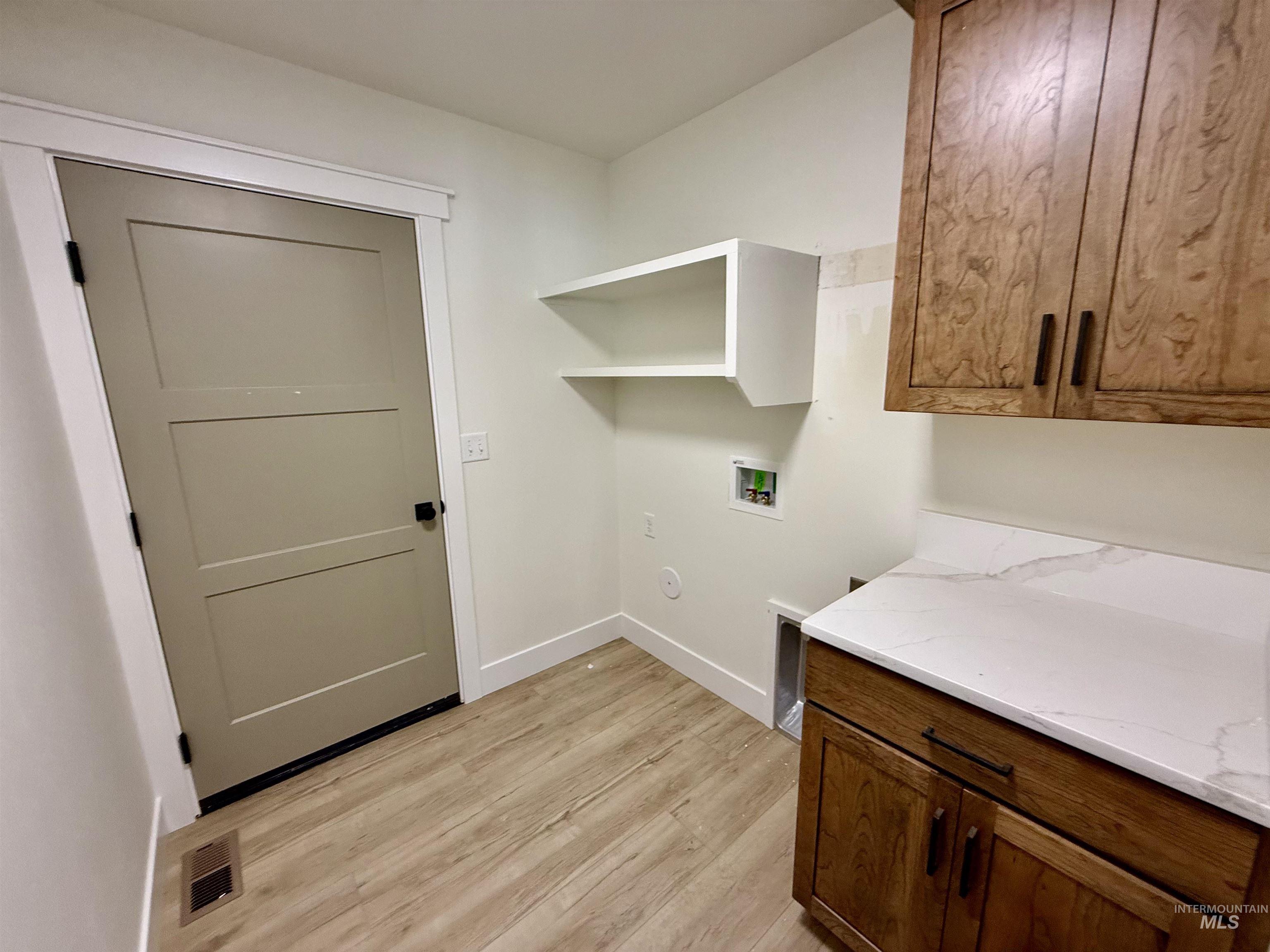 1210 Ira Burton, Twin Falls, Idaho 83301, 4 Bedrooms, 2 Bathrooms, Residential For Sale, Price $439,000,MLS 98972500