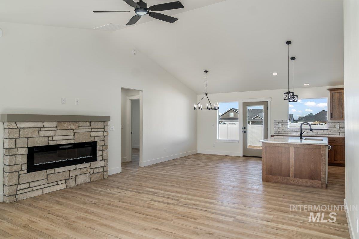 1210 Ira Burton, Twin Falls, Idaho 83301, 4 Bedrooms, 2 Bathrooms, Residential For Sale, Price $439,000,MLS 98972500