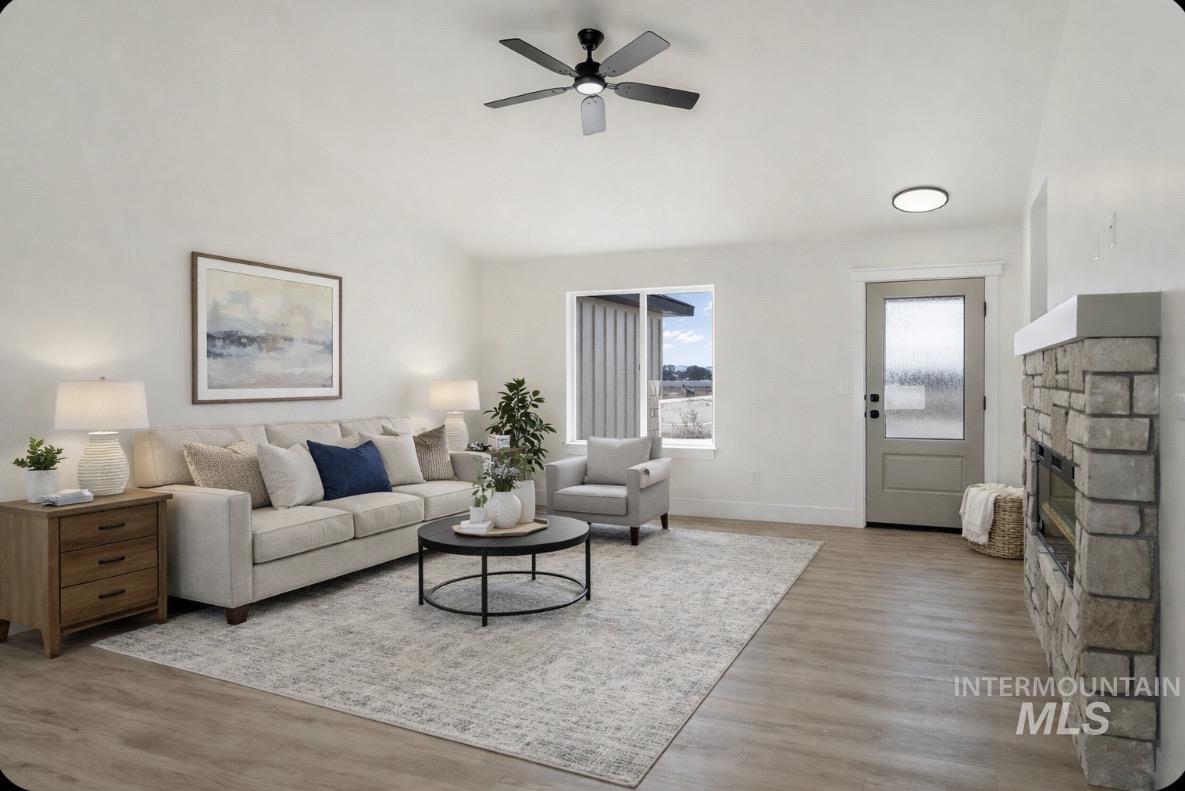 1210 Ira Burton, Twin Falls, Idaho 83301, 4 Bedrooms, 2 Bathrooms, Residential For Sale, Price $439,000,MLS 98972500