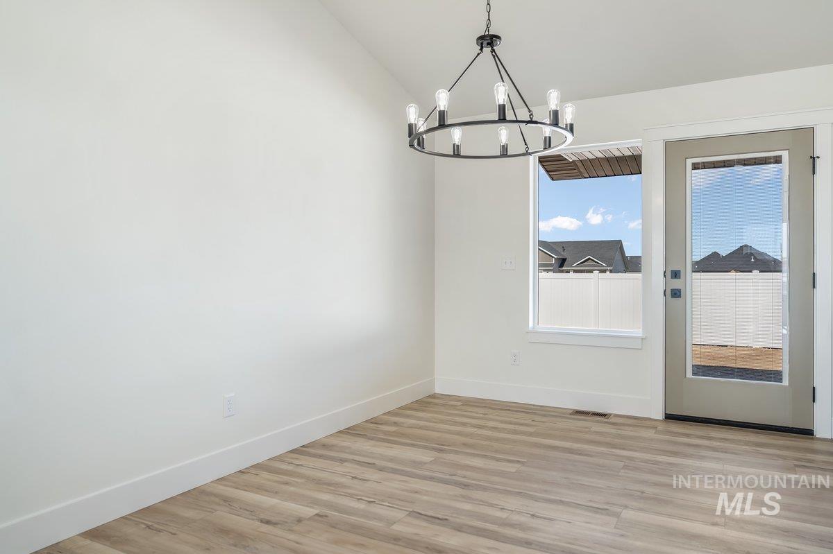 1210 Ira Burton, Twin Falls, Idaho 83301, 4 Bedrooms, 2 Bathrooms, Residential For Sale, Price $439,000,MLS 98972500