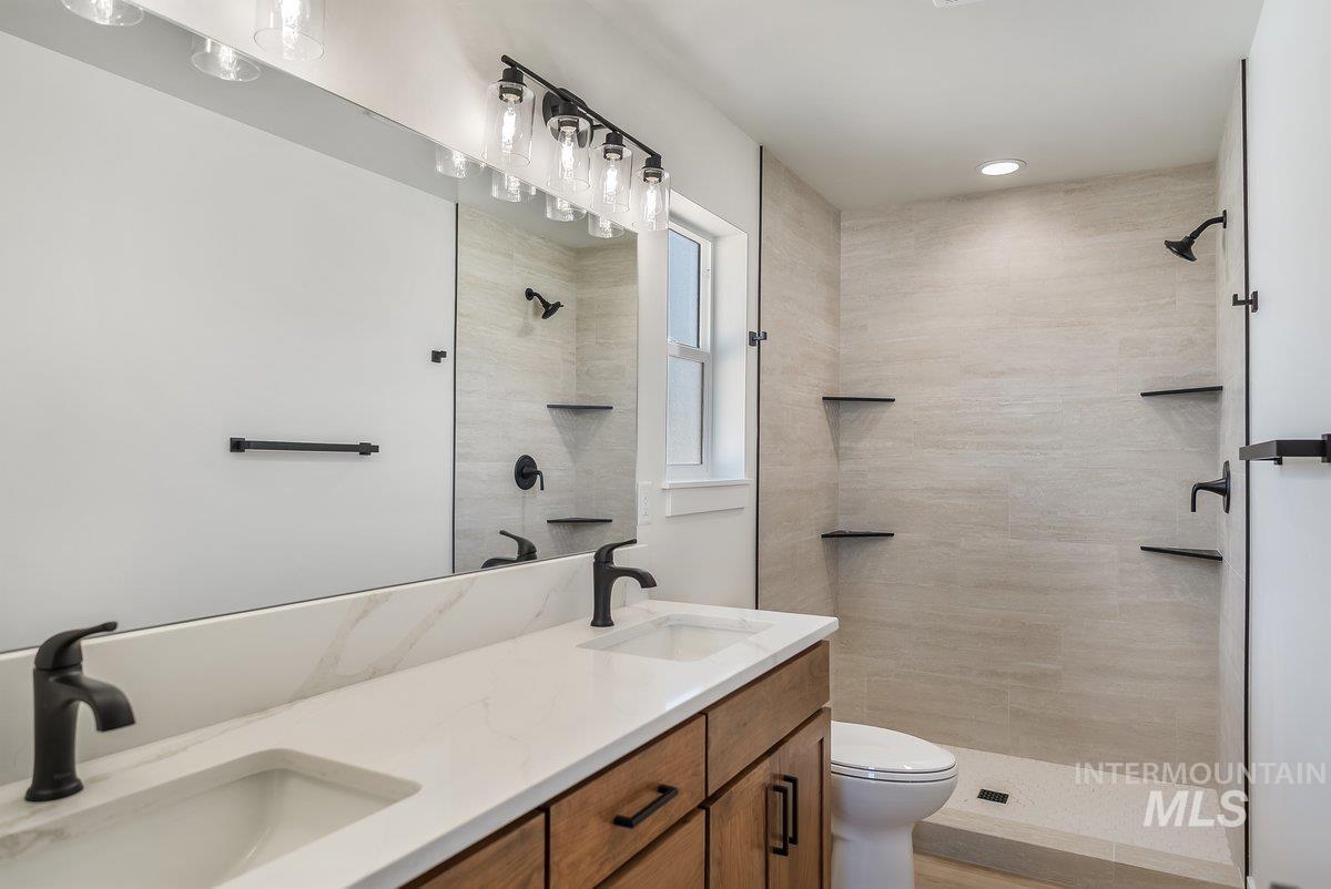 1210 Ira Burton, Twin Falls, Idaho 83301, 4 Bedrooms, 2 Bathrooms, Residential For Sale, Price $439,000, 98972500