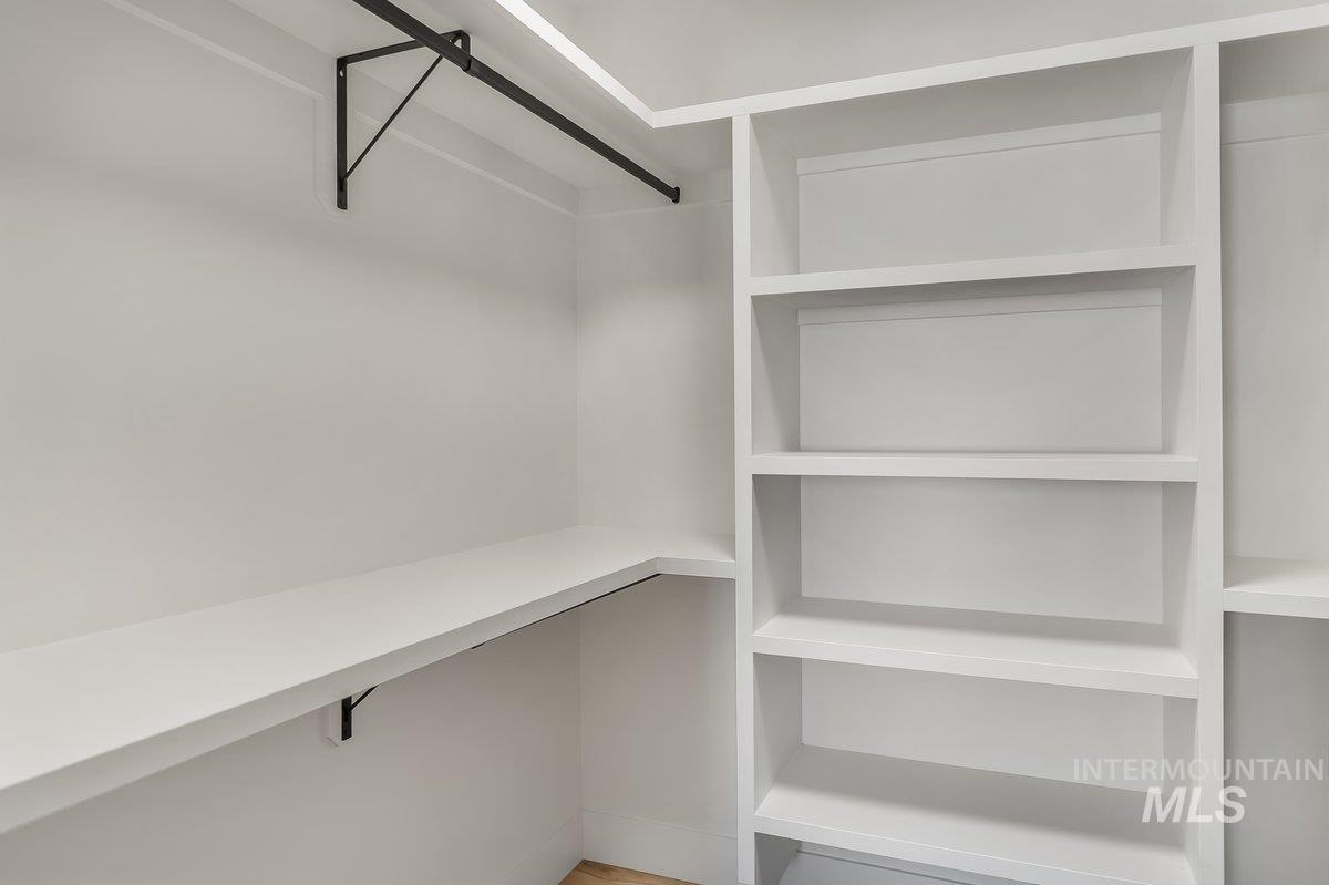 1210 Ira Burton, Twin Falls, Idaho 83301, 4 Bedrooms, 2 Bathrooms, Residential For Sale, Price $439,000, 98972500