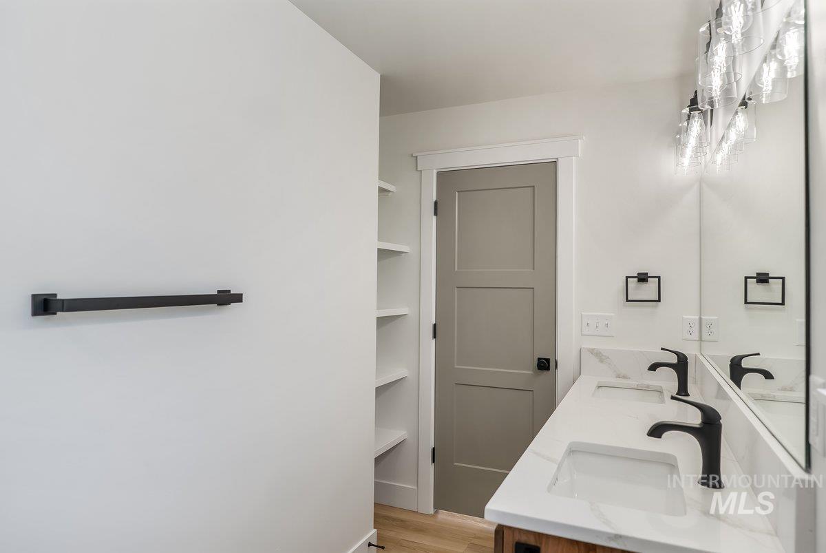 1210 Ira Burton, Twin Falls, Idaho 83301, 4 Bedrooms, 2 Bathrooms, Residential For Sale, Price $439,000,MLS 98972500