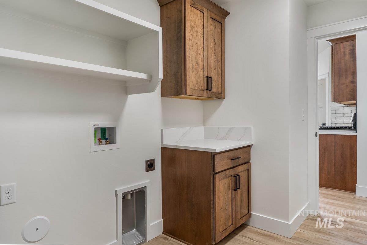 1210 Ira Burton, Twin Falls, Idaho 83301, 4 Bedrooms, 2 Bathrooms, Residential For Sale, Price $439,000, 98972500