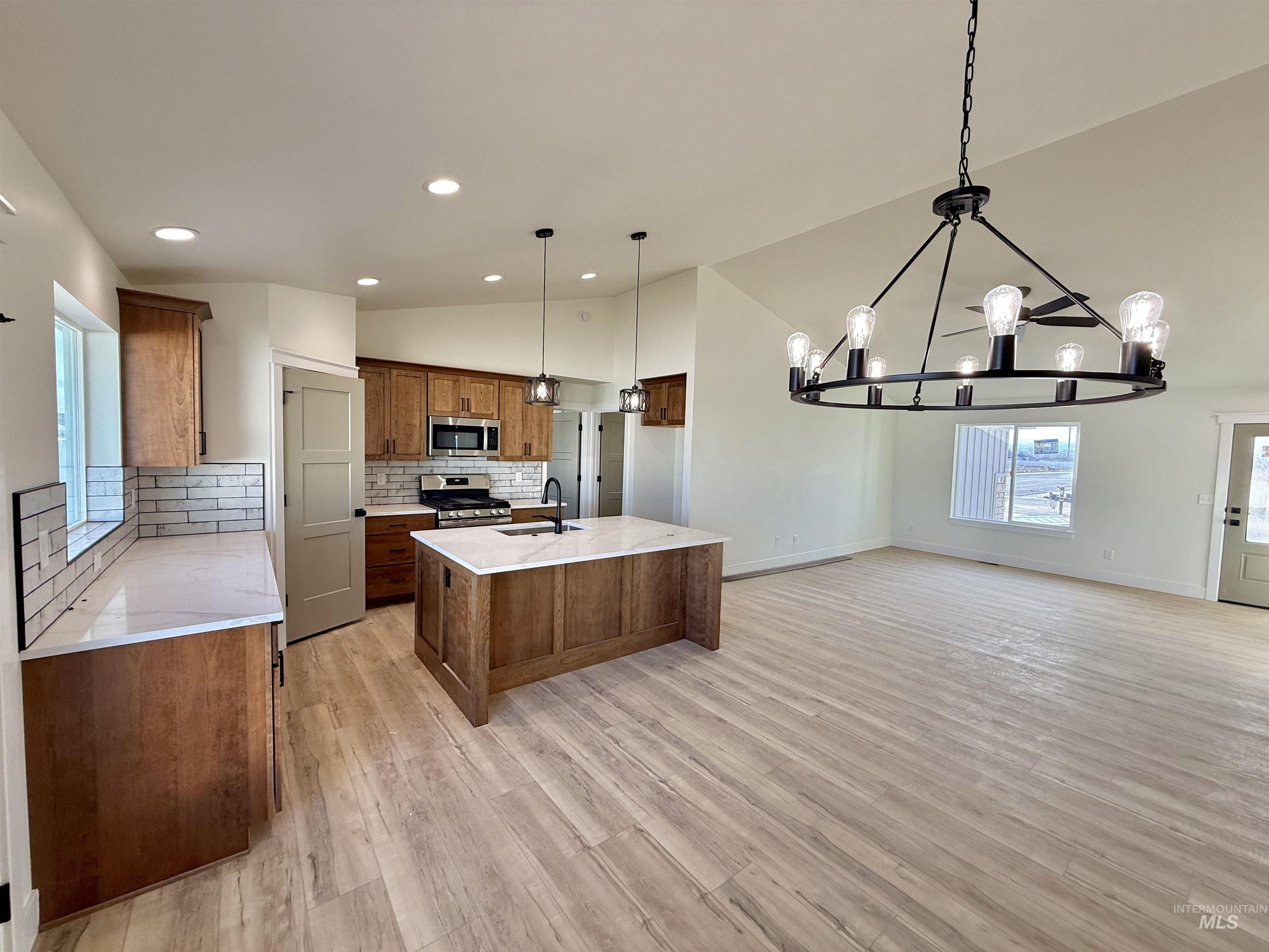 1210 Ira Burton, Twin Falls, Idaho 83301, 4 Bedrooms, 2 Bathrooms, Residential For Sale, Price $439,000,MLS 98972500