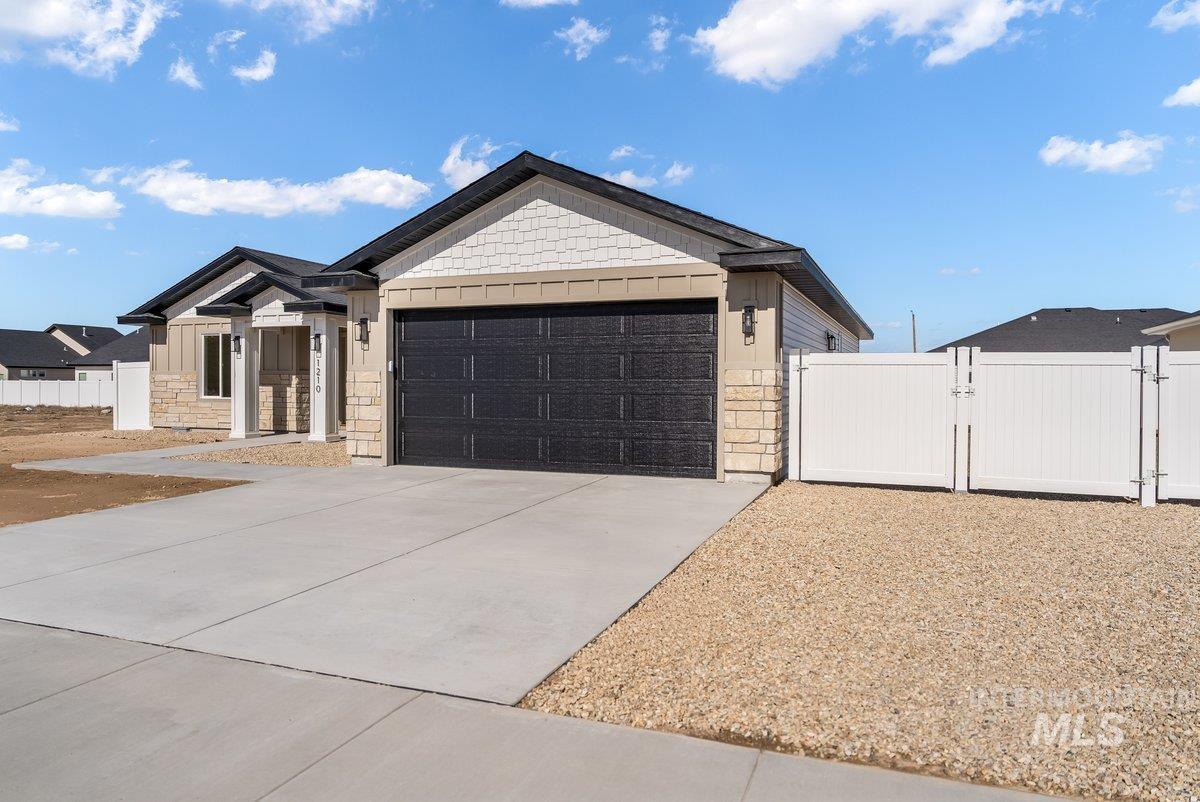 1210 Ira Burton, Twin Falls, Idaho 83301, 4 Bedrooms, 2 Bathrooms, Residential For Sale, Price $439,000,MLS 98972500