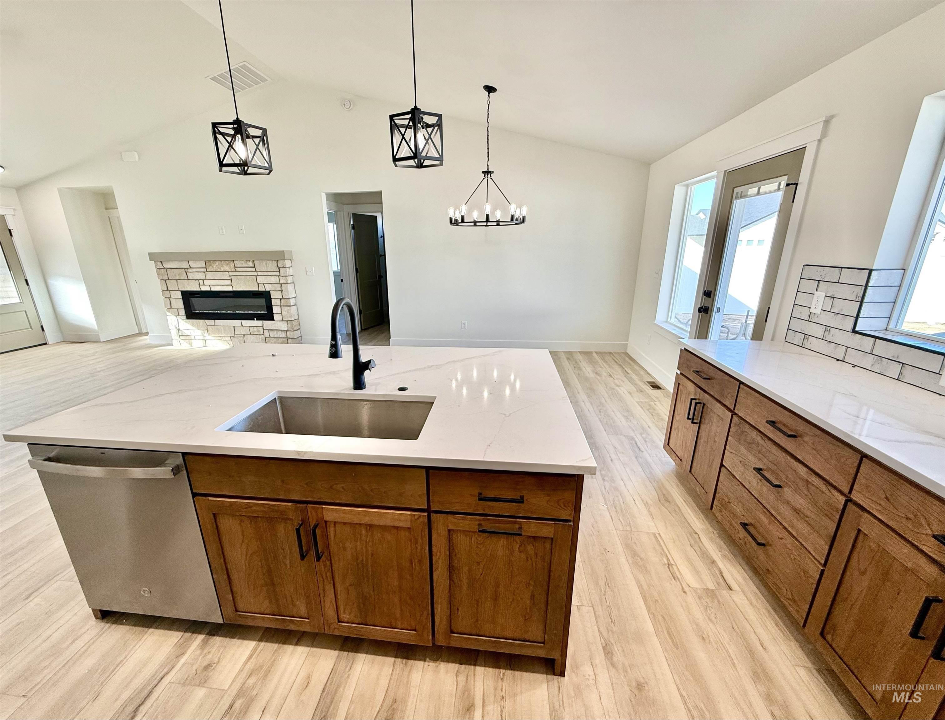 1210 Ira Burton, Twin Falls, Idaho 83301, 4 Bedrooms, 2 Bathrooms, Residential For Sale, Price $439,000,MLS 98972500