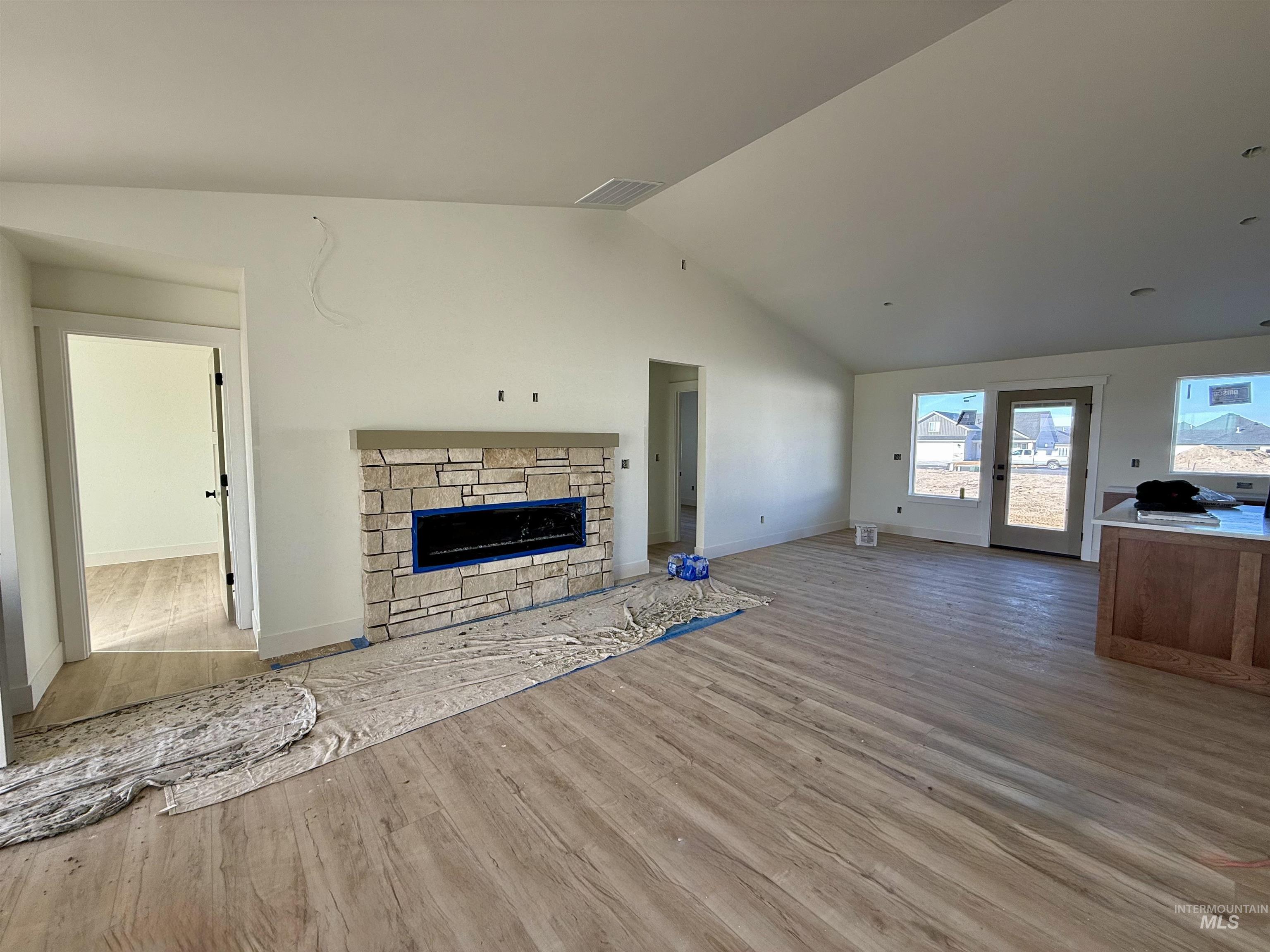 1210 Ira Burton, Twin Falls, Idaho 83301, 4 Bedrooms, 2 Bathrooms, Residential For Sale, Price $439,000,MLS 98972500