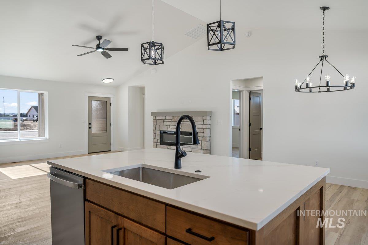 1210 Ira Burton, Twin Falls, Idaho 83301, 4 Bedrooms, 2 Bathrooms, Residential For Sale, Price $439,000,MLS 98972500