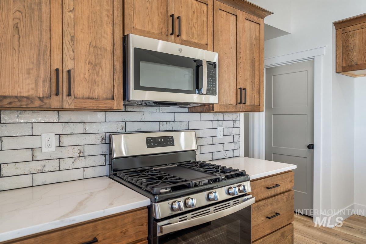 1210 Ira Burton, Twin Falls, Idaho 83301, 4 Bedrooms, 2 Bathrooms, Residential For Sale, Price $439,000, 98972500