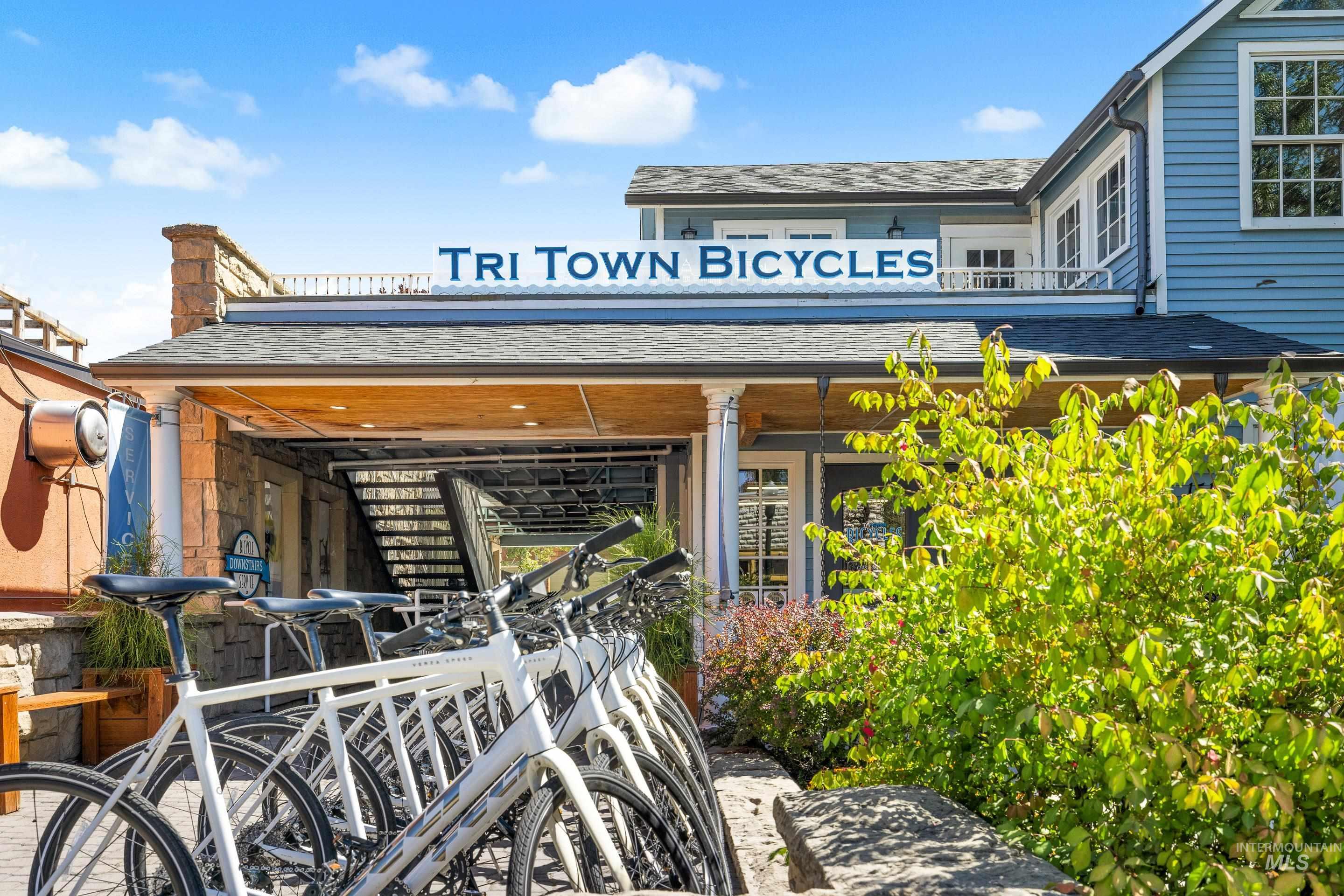 2450 Bogus Basin Road, Boise, Idaho 83702, 3 Bedrooms, 3.5 Bathrooms, Residential For Sale, Price $710,000,MLS 98972501