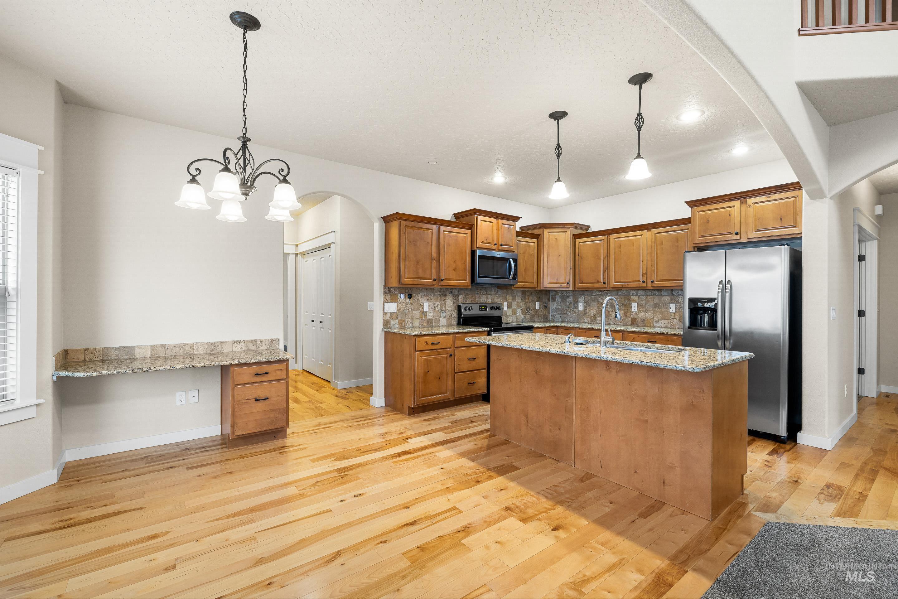 2578 S Groom Way, Meridian, Idaho 83642, 4 Bedrooms, 2.5 Bathrooms, Residential For Sale, Price $575,000,MLS 98972502