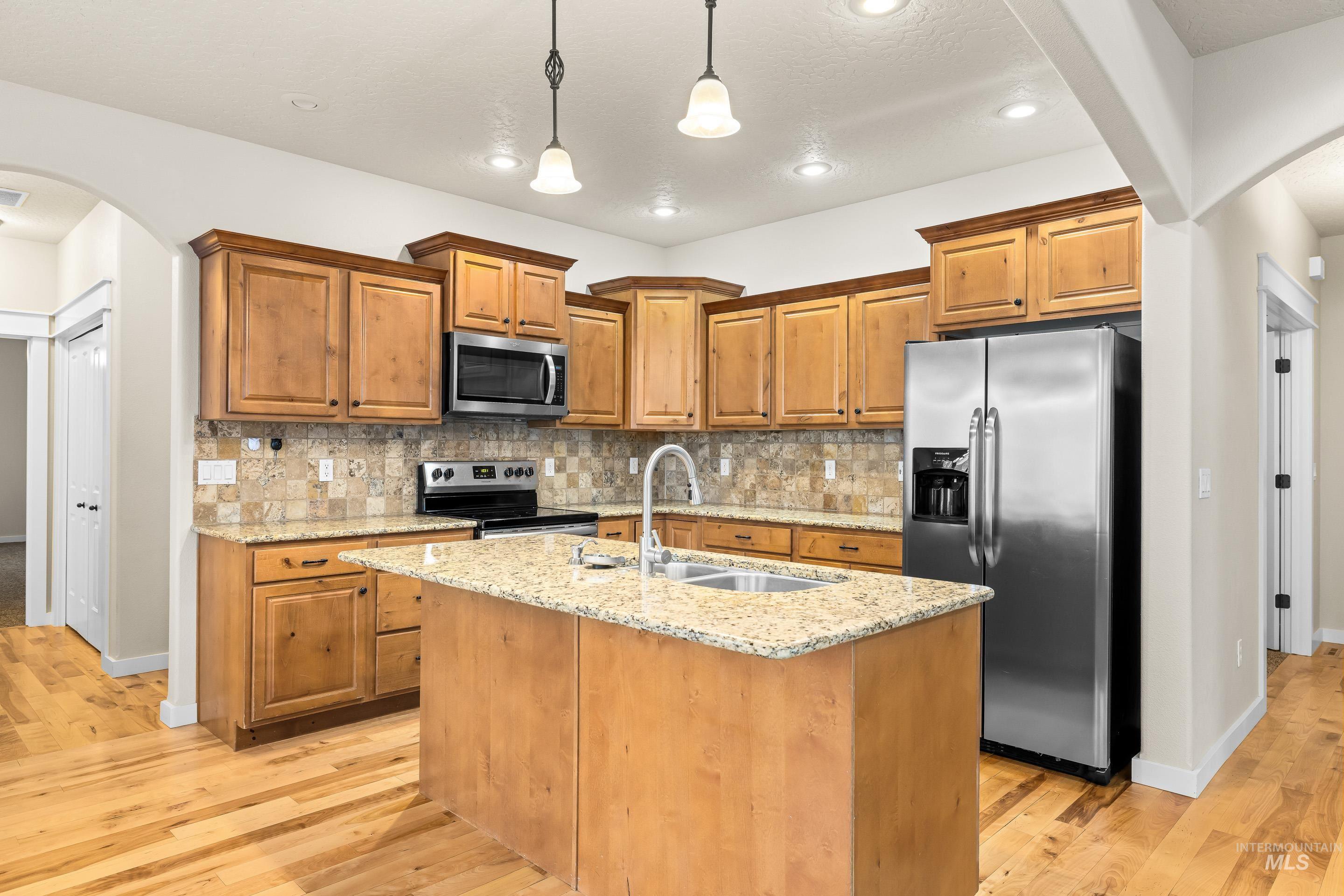 2578 S Groom Way, Meridian, Idaho 83642, 4 Bedrooms, 2.5 Bathrooms, Residential For Sale, Price $575,000,MLS 98972502