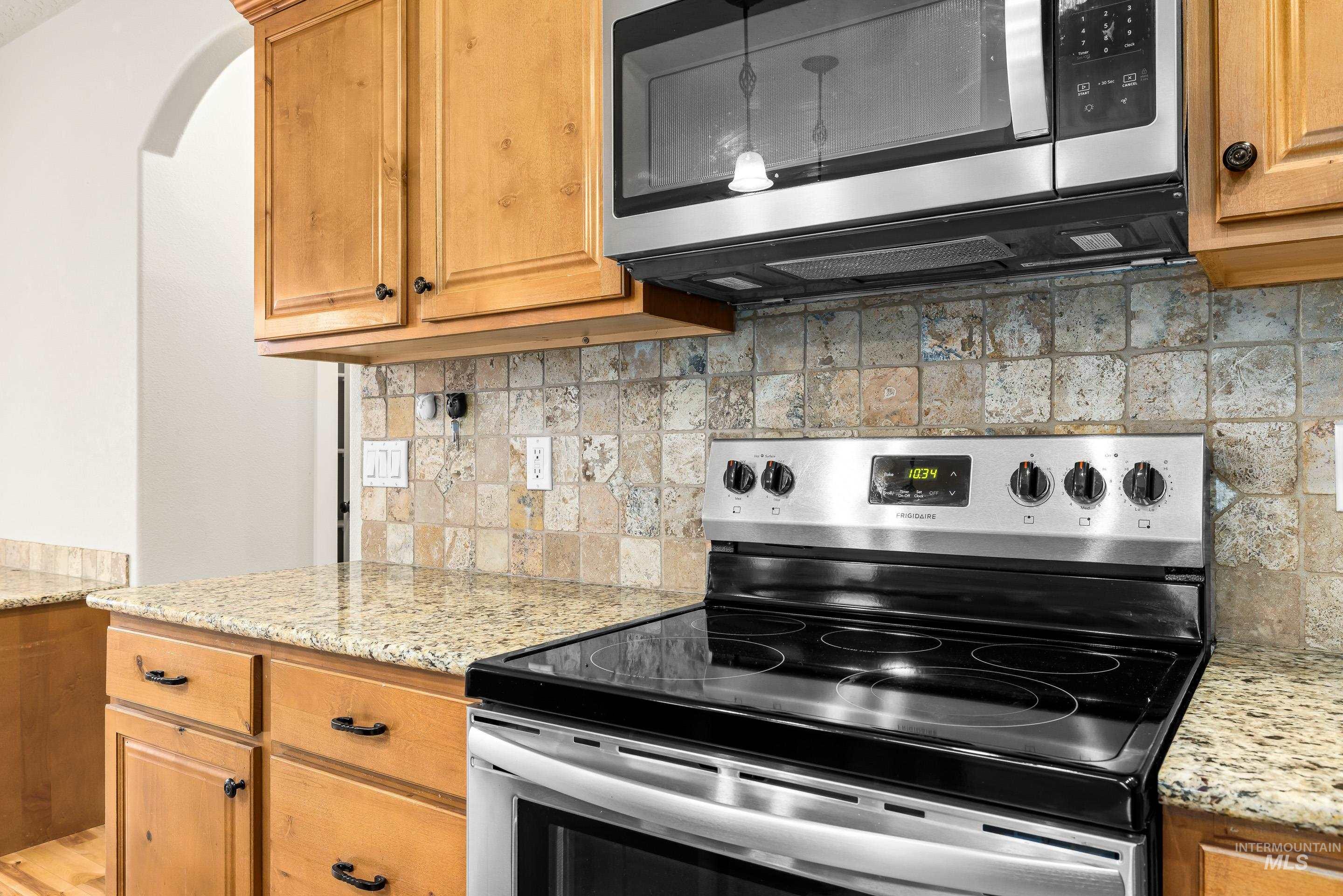 2578 S Groom Way, Meridian, Idaho 83642, 4 Bedrooms, 2.5 Bathrooms, Residential For Sale, Price $575,000,MLS 98972502