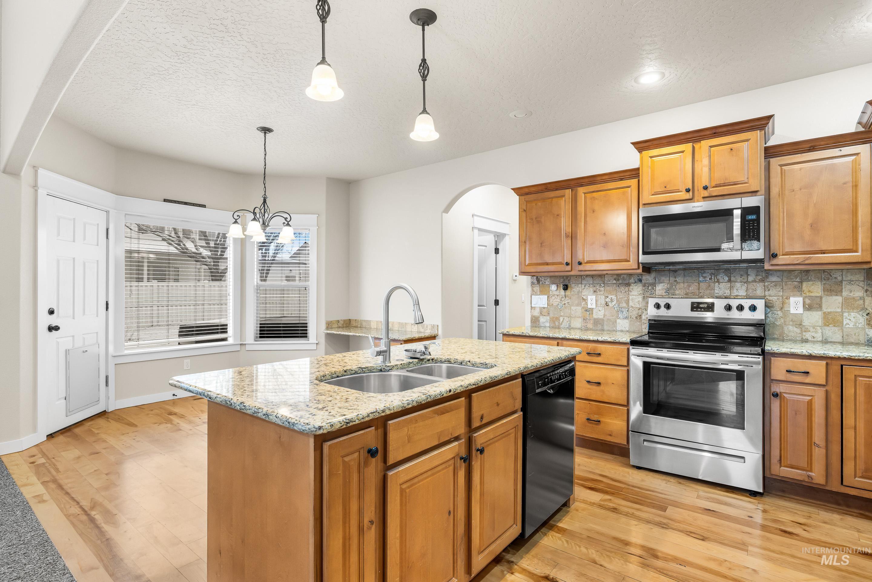 2578 S Groom Way, Meridian, Idaho 83642, 4 Bedrooms, 2.5 Bathrooms, Residential For Sale, Price $575,000,MLS 98972502