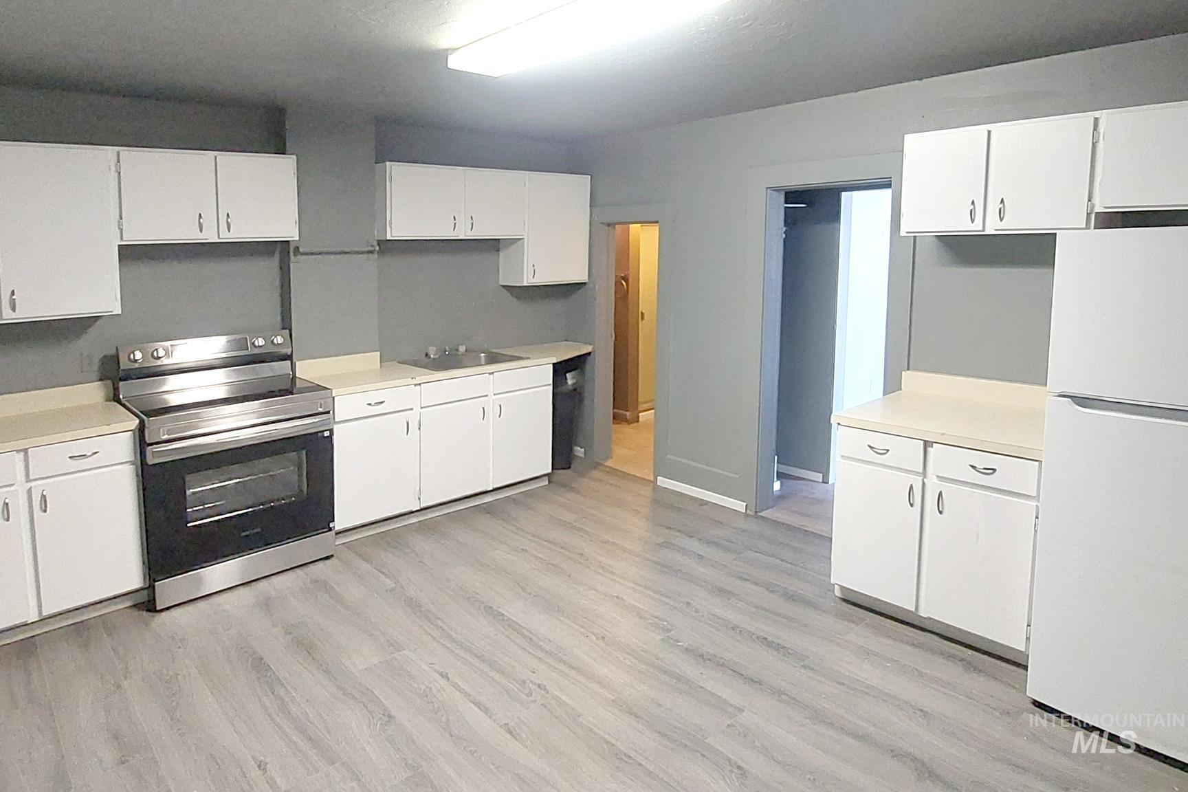 330 2nd Ave North, Twin Falls, Idaho 83301, 1 Bedroom, 1 Bathroom, Residential Income For Sale, Price $490,000, 98972503