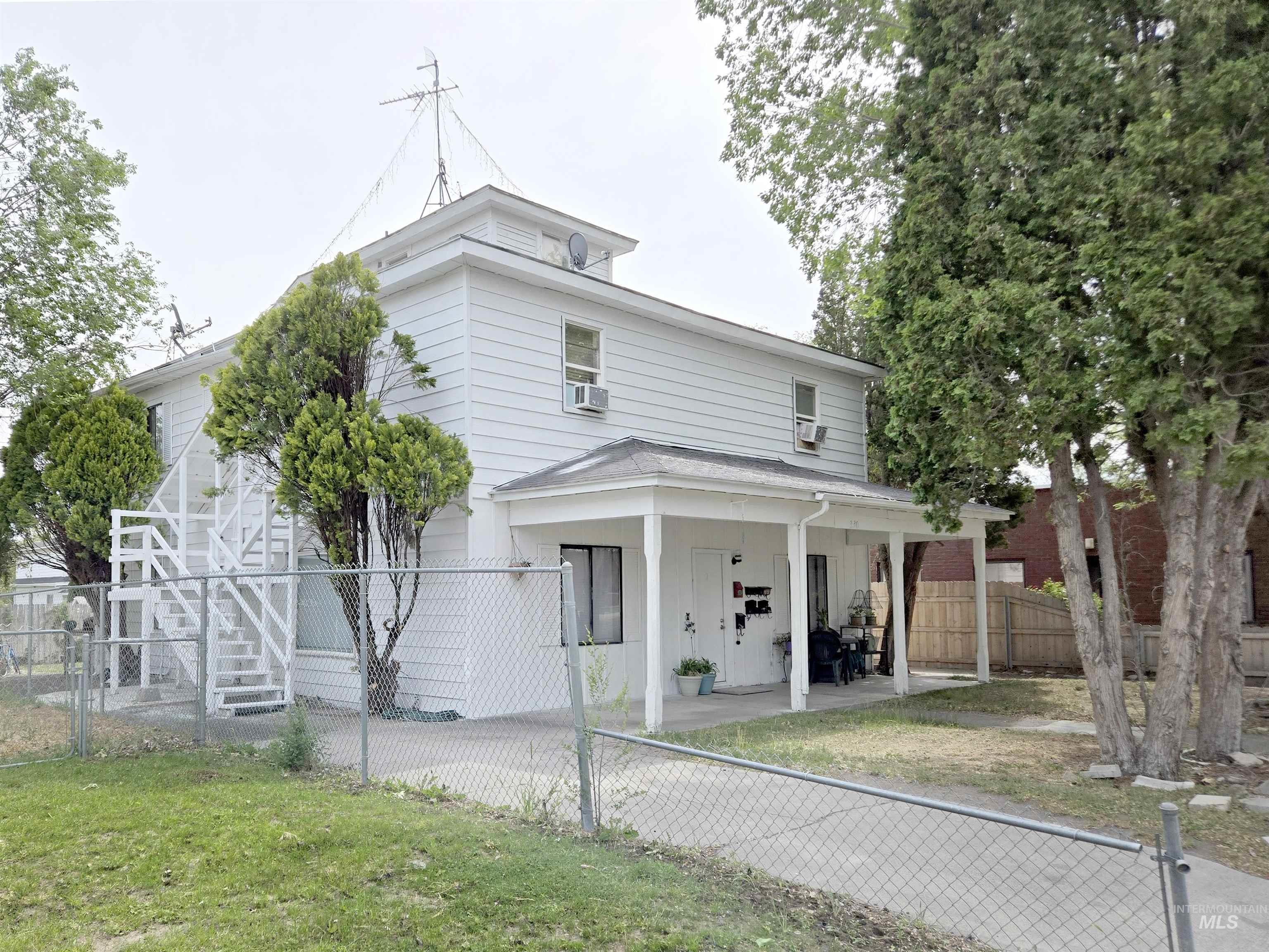 330 2nd Ave North, Twin Falls, Idaho 83301, 1 Bedroom, 1 Bathroom, Residential Income For Sale, Price $490,000, 98972503
