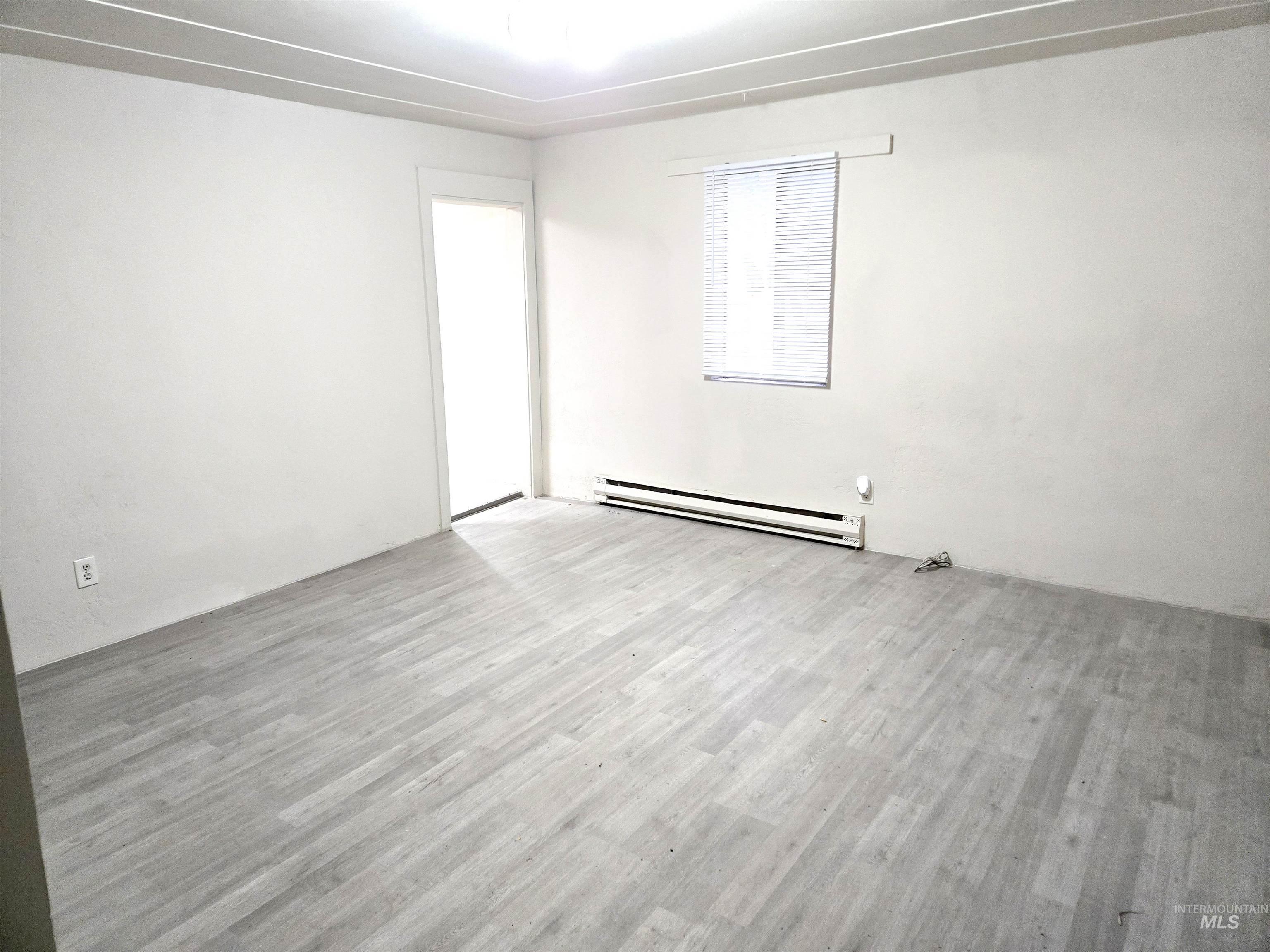 330 2nd Ave North, Twin Falls, Idaho 83301, 1 Bedroom, 1 Bathroom, Residential Income For Sale, Price $500,000, 98972503