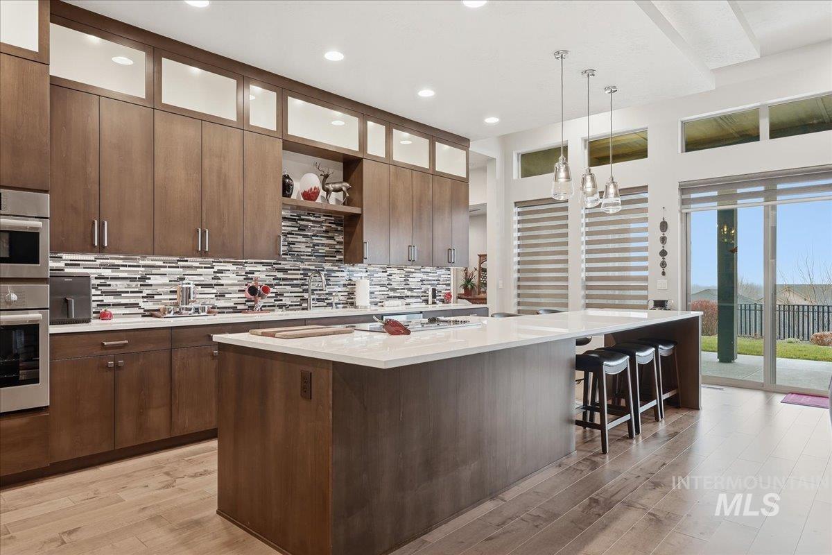 672 E Vivid Sky Drive, Meridian, Idaho 83642-4955, 3 Bedrooms, 2 Bathrooms, Residential For Sale, Price $795,000,MLS 98972504