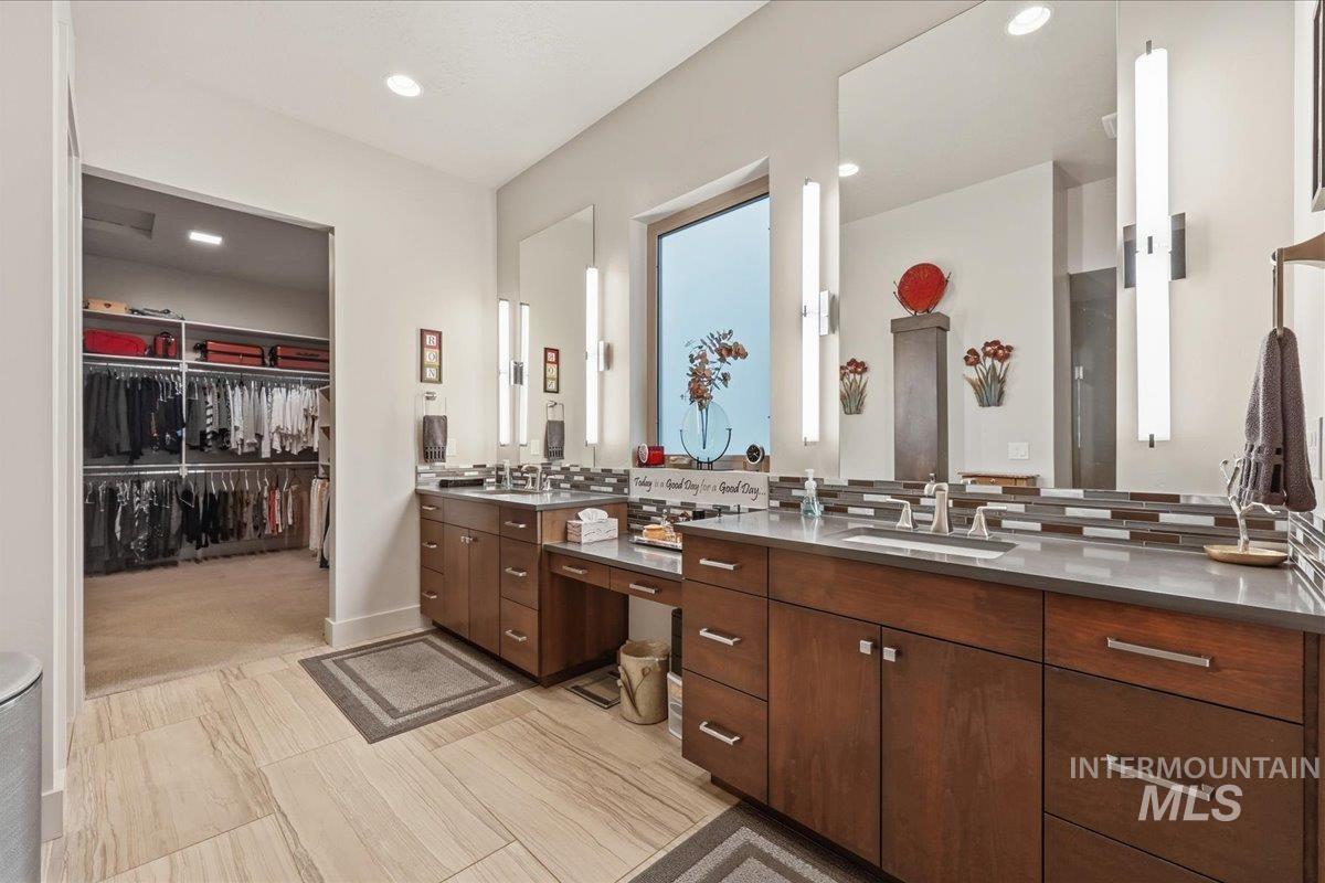 672 E Vivid Sky Drive, Meridian, Idaho 83642-4955, 3 Bedrooms, 2 Bathrooms, Residential For Sale, Price $795,000,MLS 98972504