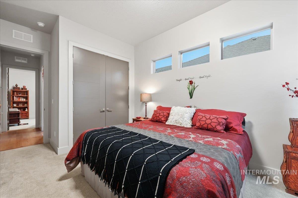 672 E Vivid Sky Drive, Meridian, Idaho 83642-4955, 3 Bedrooms, 2 Bathrooms, Residential For Sale, Price $795,000,MLS 98972504