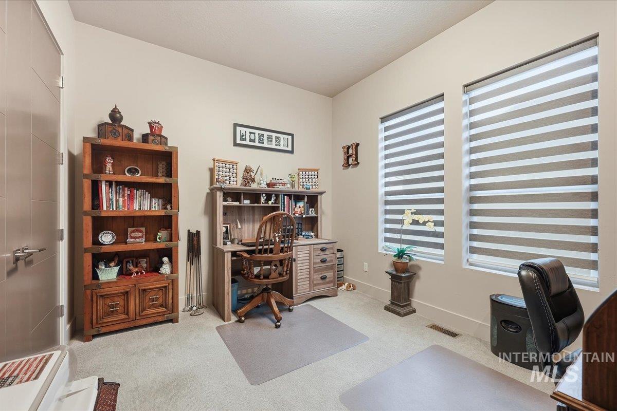 672 E Vivid Sky Drive, Meridian, Idaho 83642-4955, 3 Bedrooms, 2 Bathrooms, Residential For Sale, Price $795,000,MLS 98972504