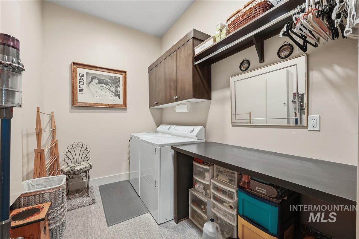 672 E Vivid Sky Drive, Meridian, Idaho 83642-4955, 3 Bedrooms, 2 Bathrooms, Residential For Sale, Price $795,000,MLS 98972504