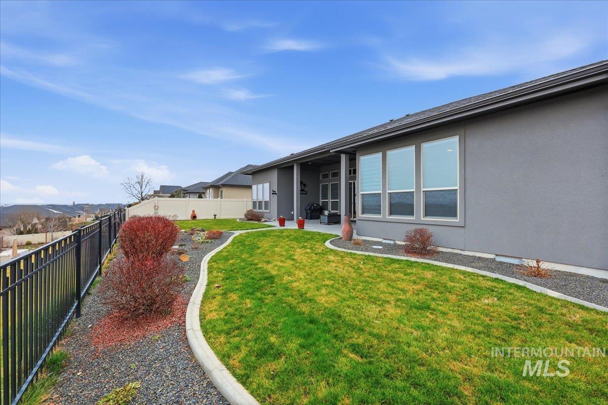672 E Vivid Sky Drive, Meridian, Idaho 83642-4955, 3 Bedrooms, 2 Bathrooms, Residential For Sale, Price $795,000,MLS 98972504