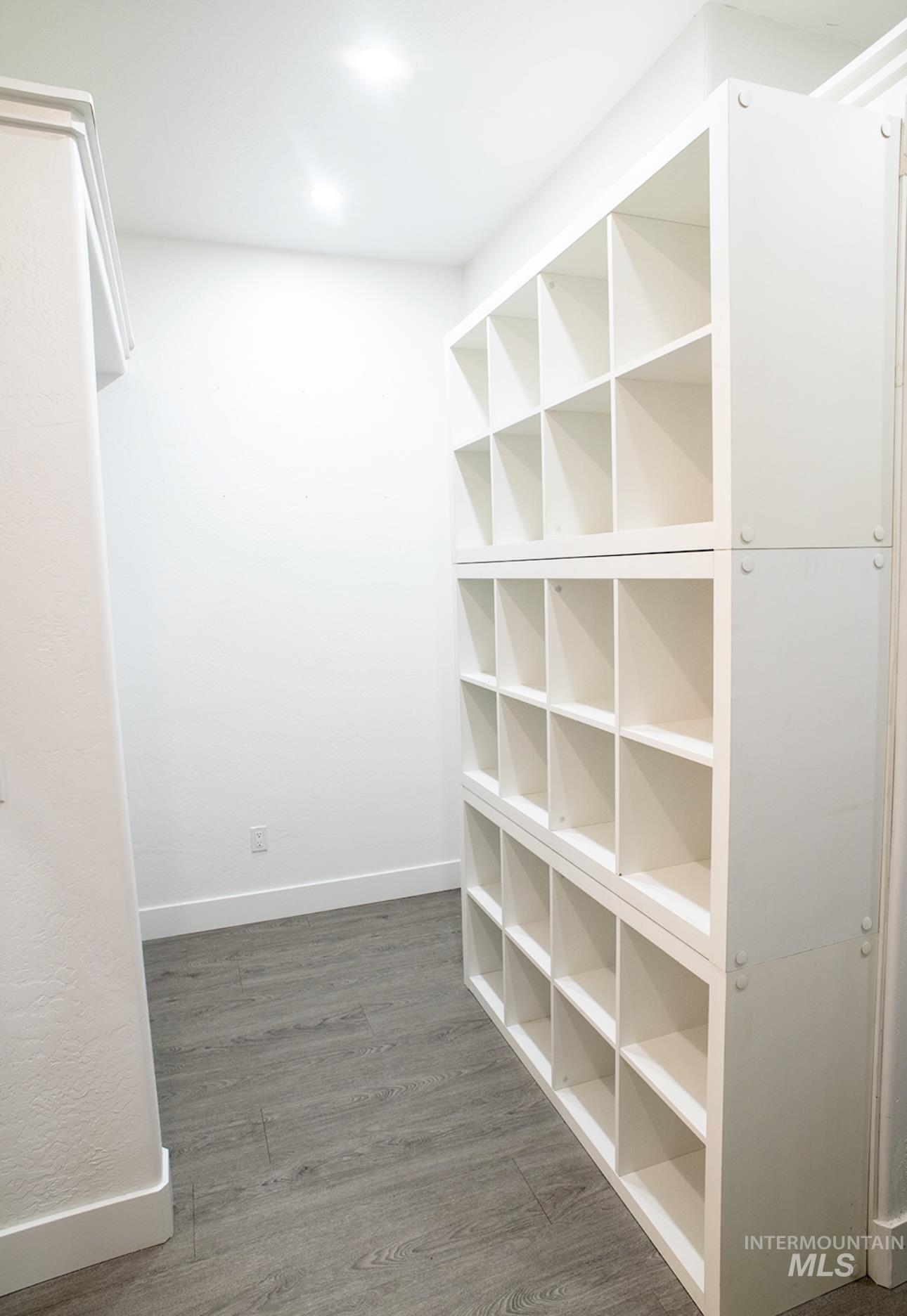 4038 N 3510 E, Kimberly, Idaho 83341, 5 Bedrooms, 4 Bathrooms, Residential For Sale, Price $1,520,200,MLS 98972505