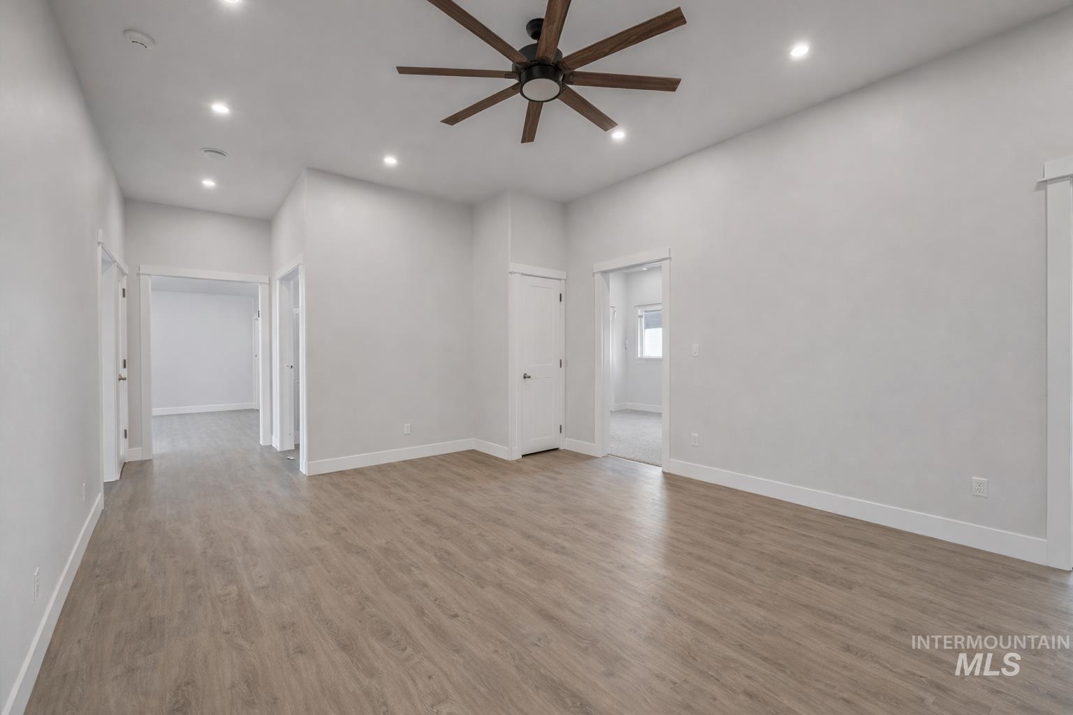 4038 N 3510 E, Kimberly, Idaho 83341, 5 Bedrooms, 4 Bathrooms, Residential For Sale, Price $1,520,200,MLS 98972505