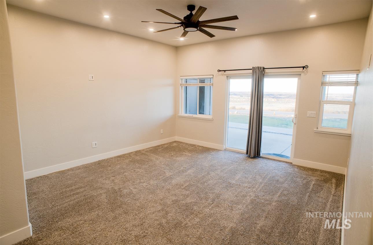 4038 N 3510 E, Kimberly, Idaho 83341, 5 Bedrooms, 4 Bathrooms, Residential For Sale, Price $1,520,200,MLS 98972505