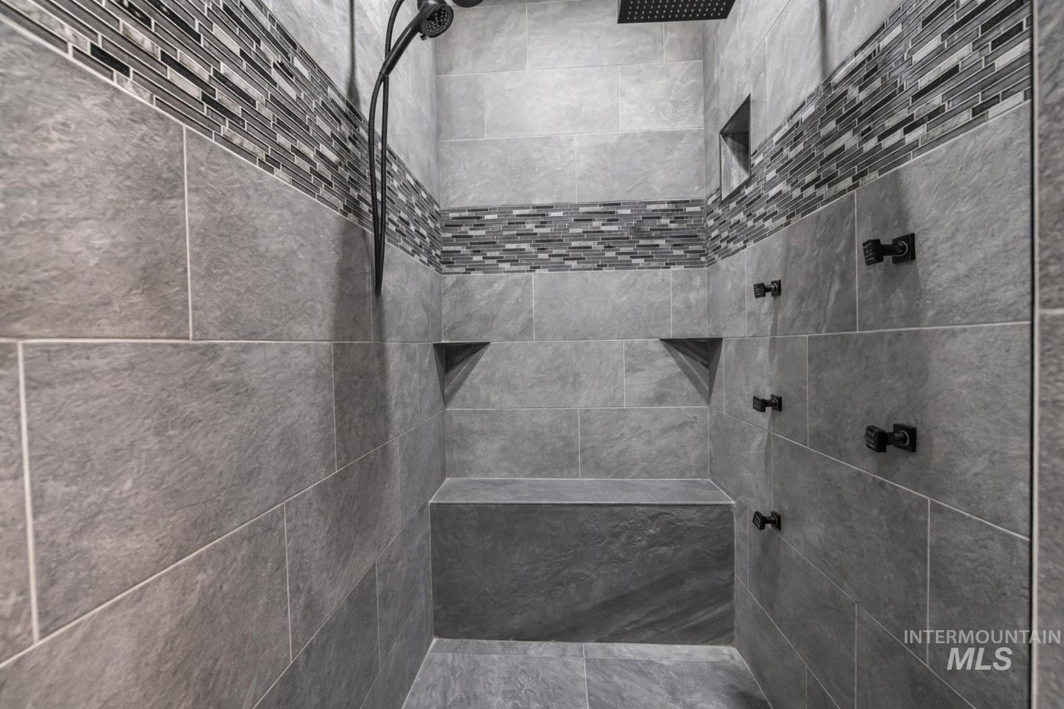 4038 N 3510 E, Kimberly, Idaho 83341, 5 Bedrooms, 4 Bathrooms, Residential For Sale, Price $1,520,200,MLS 98972505