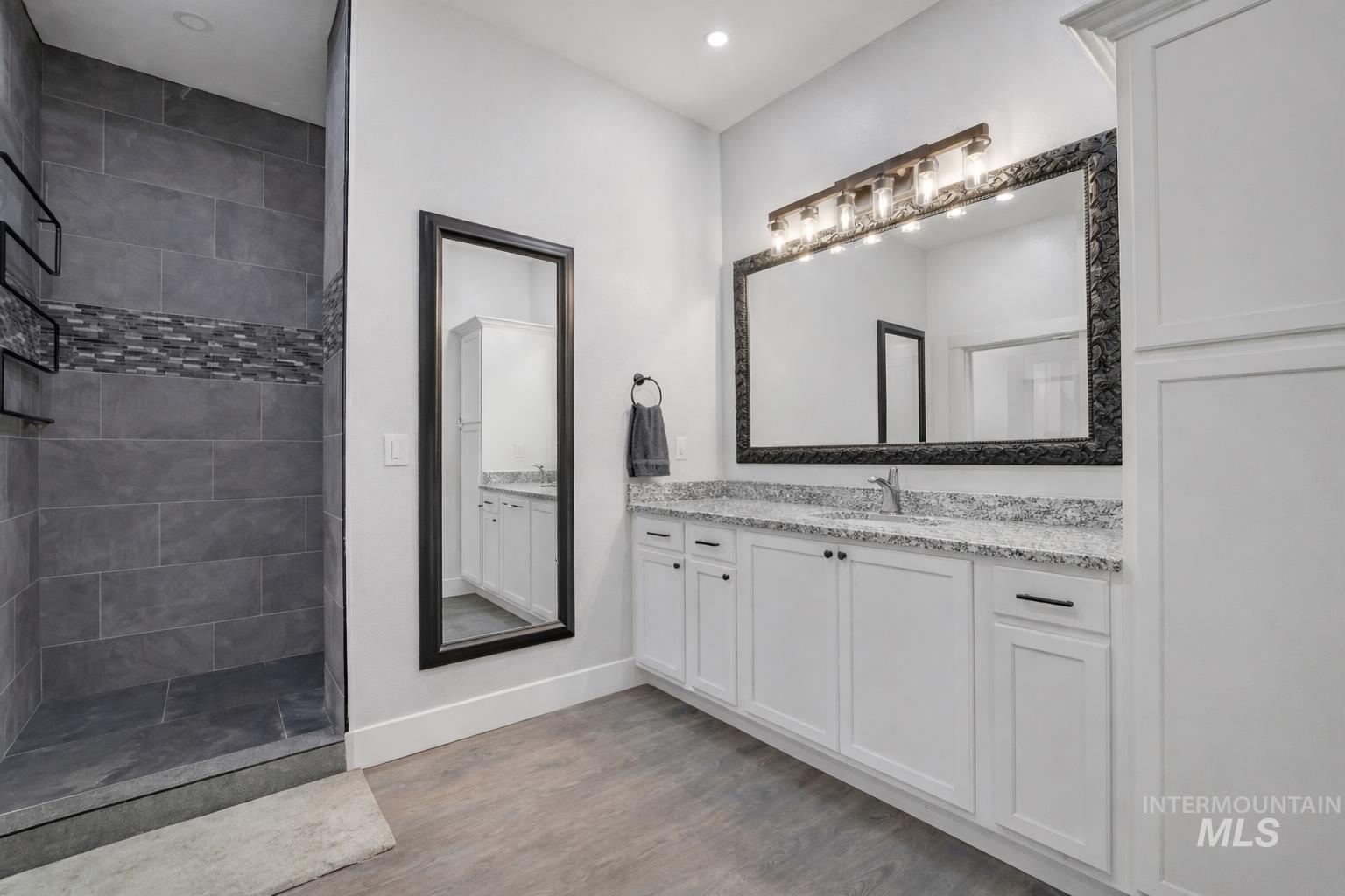 4038 N 3510 E, Kimberly, Idaho 83341, 5 Bedrooms, 4 Bathrooms, Residential For Sale, Price $1,520,200,MLS 98972505